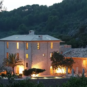Resort Villas For Large Groups