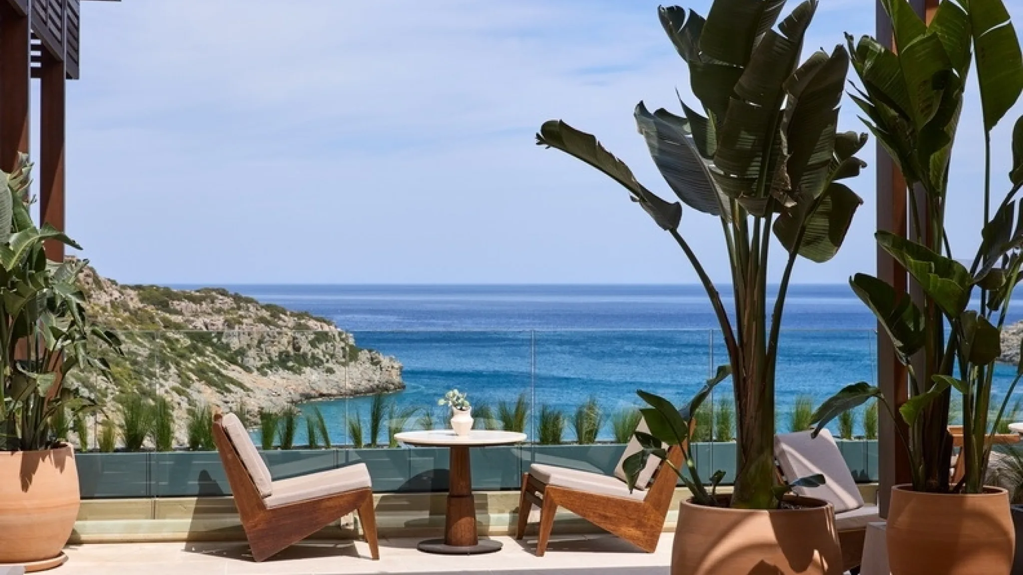 DC Crystal Box Outdoor View 01