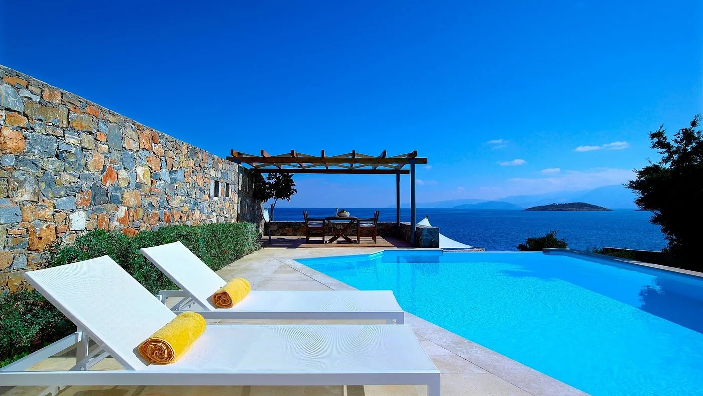 Thalassa villas private
