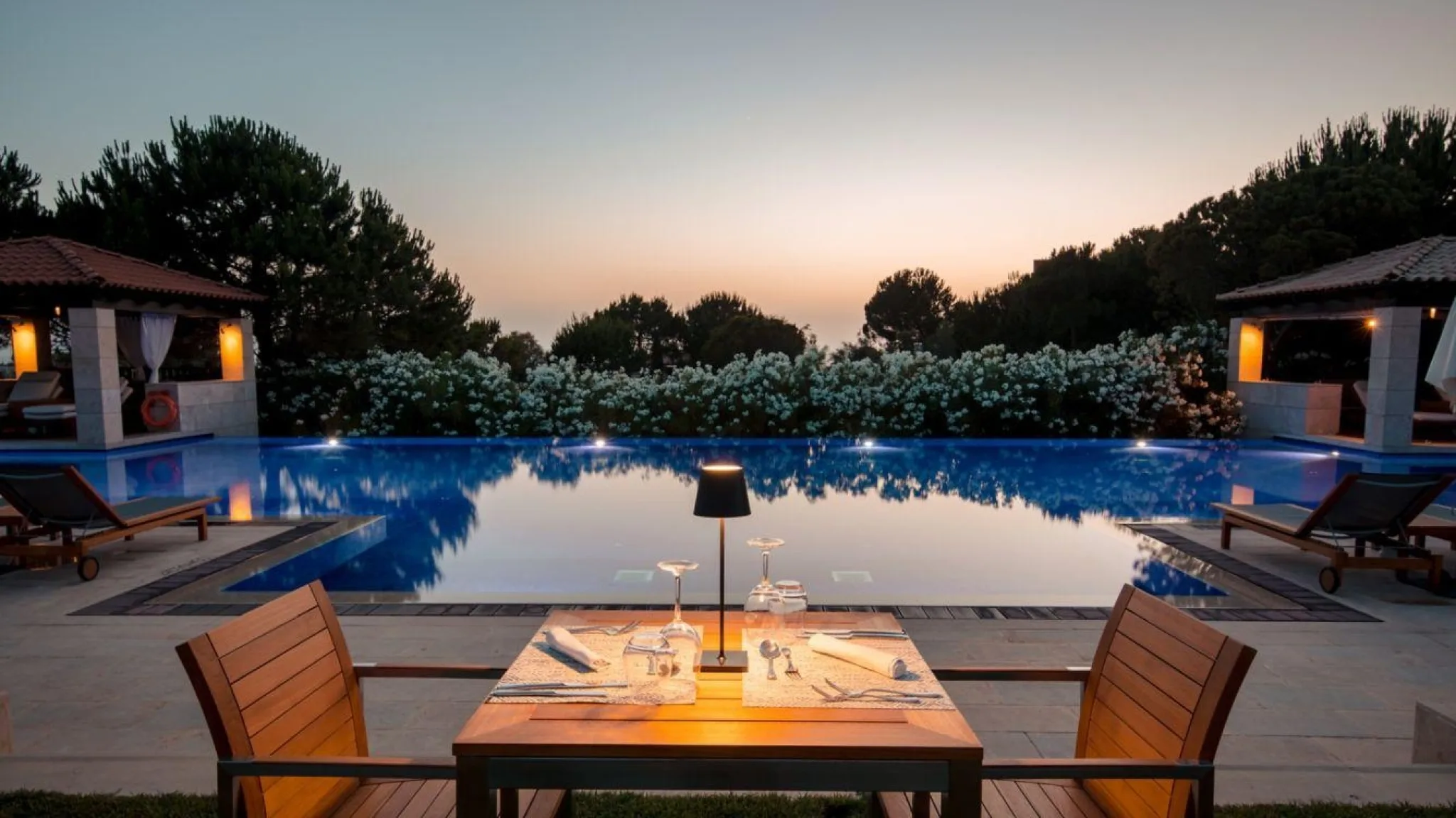 Lc klxlc outdoor pool bar 63123 Wide Hor