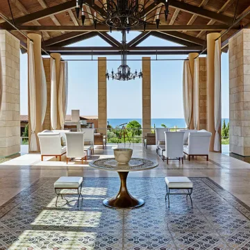 The Romanos, a Luxury Collection Resort