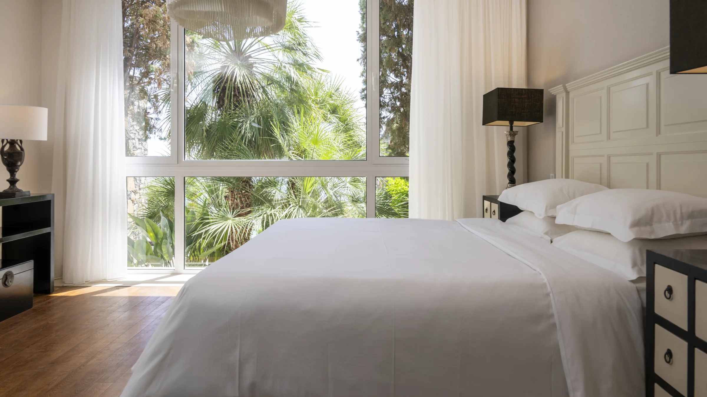 EGV One Bedroom Imperial Spa Pool Villa 7