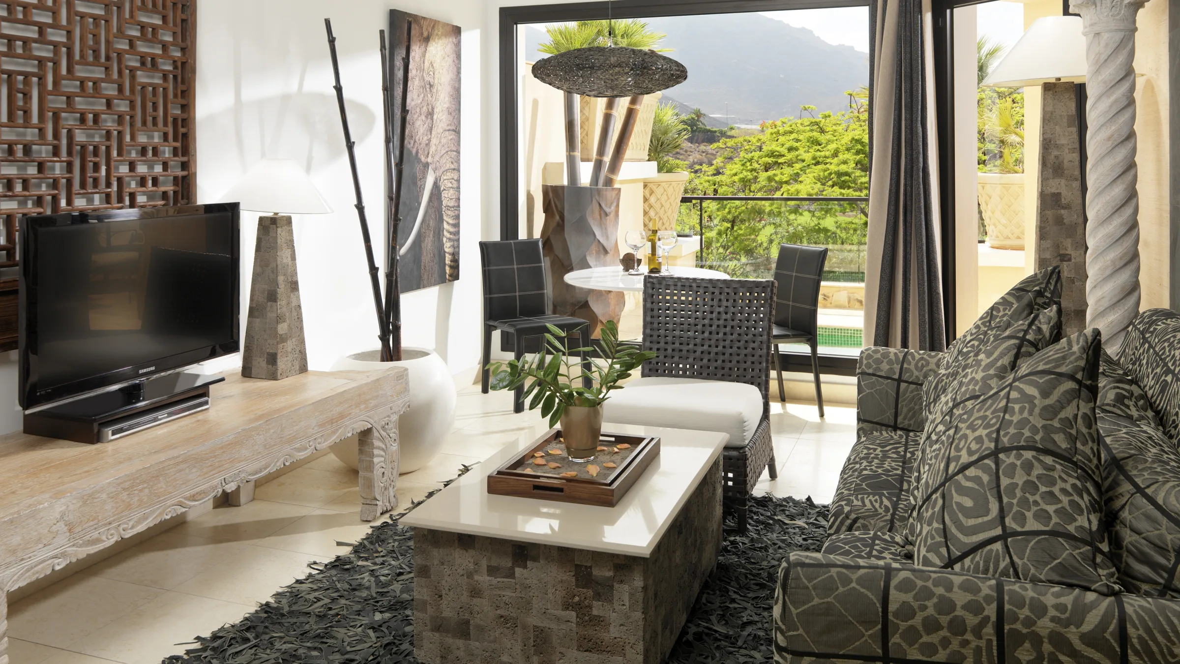 D3 Salon Villa Duquesa Royal Garden villas