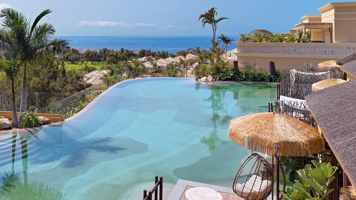 B3 One two bedroom Lagoon Villas Pool