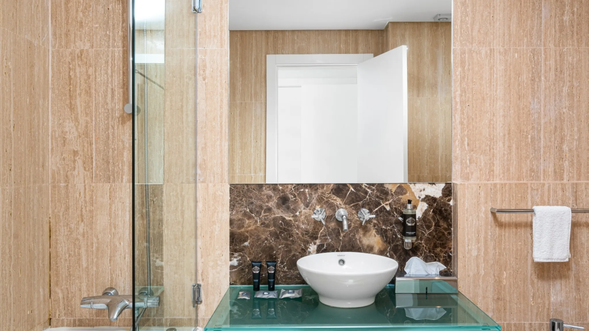 MRS T2 Bathroom Suite
