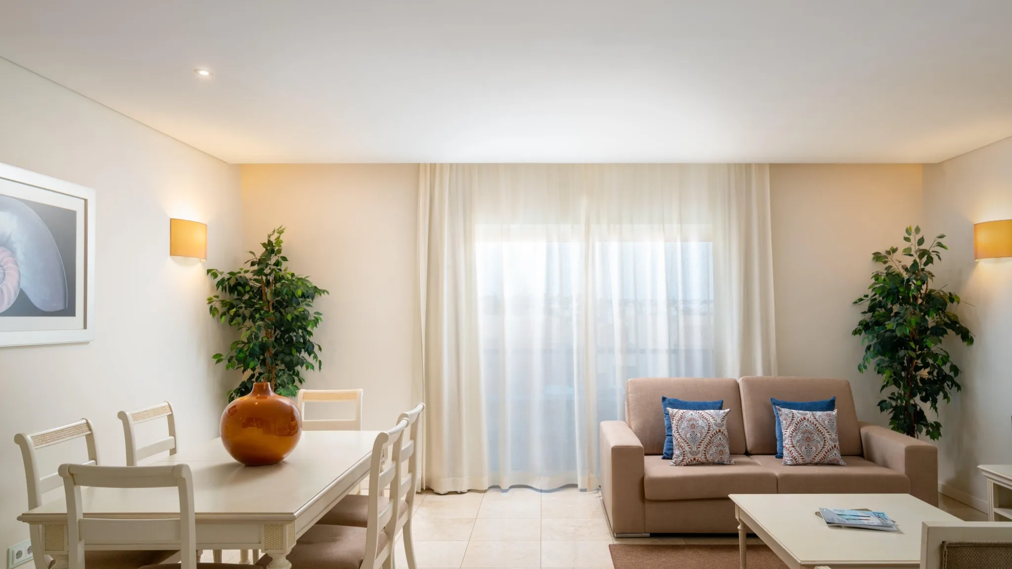 MSR T2 Suite Living Room