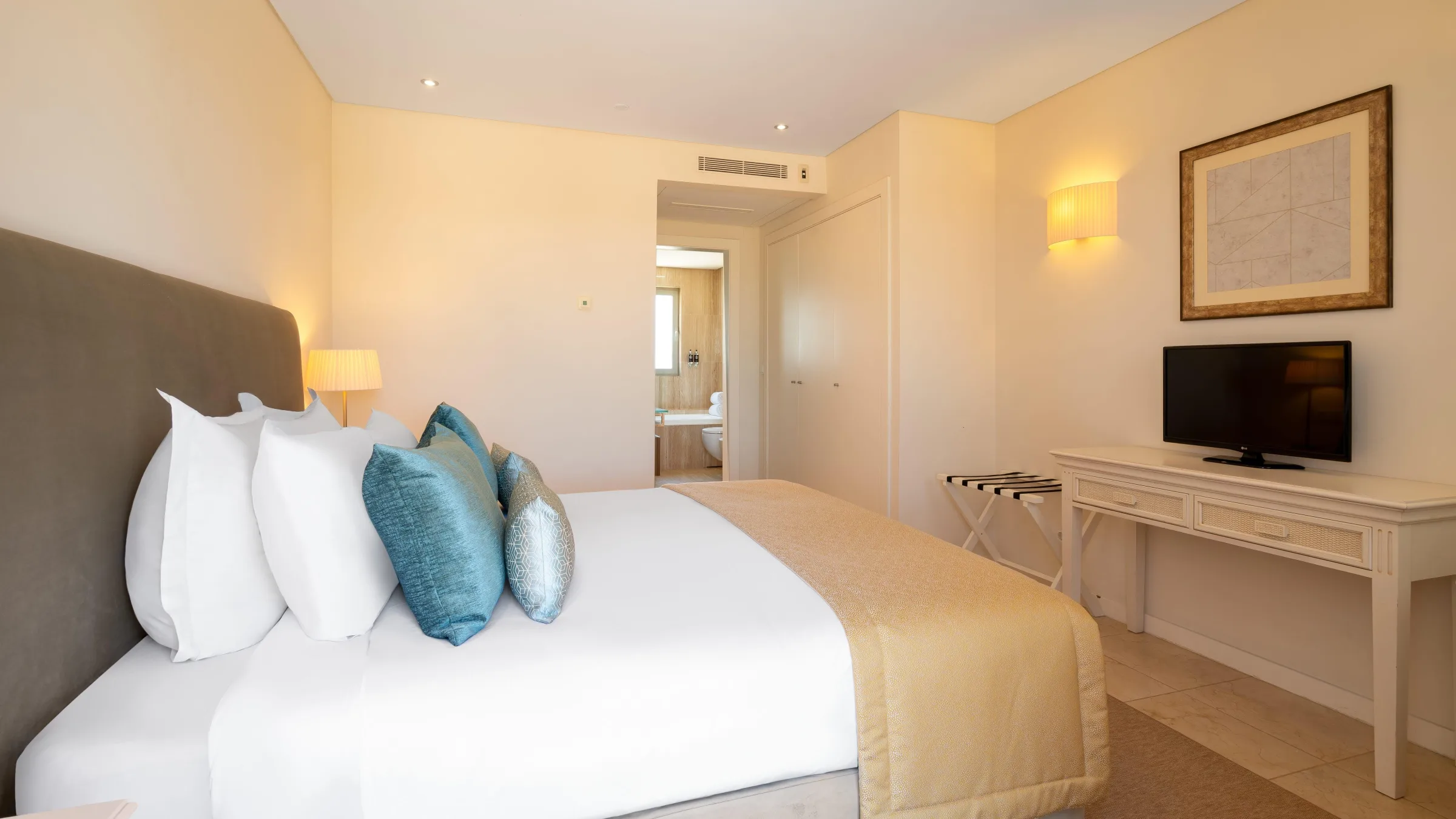 MSR TW2 Bedroom 2