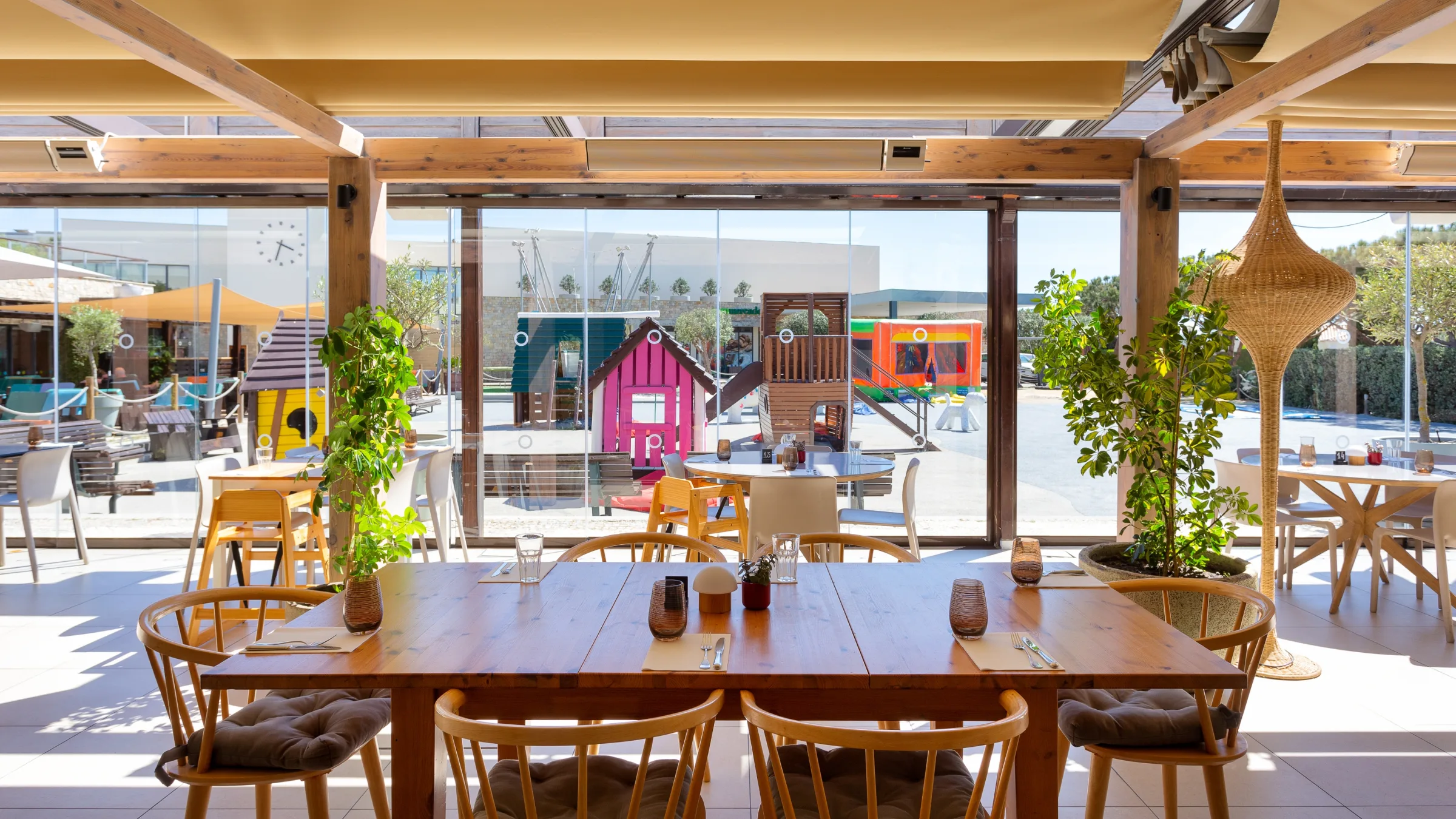 Os Gambozinos Restaurant