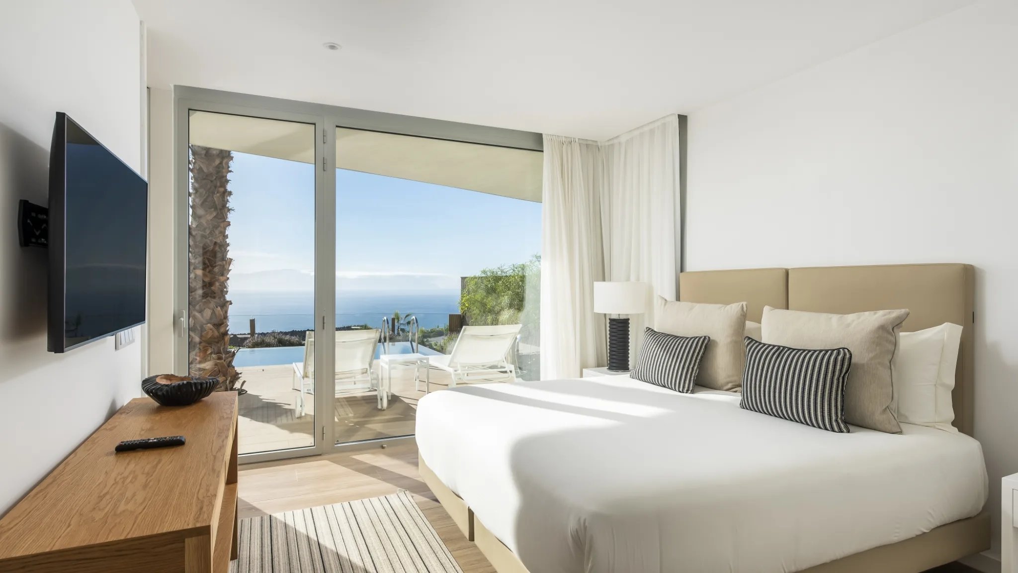 2 VL 2 Bedroom Villa del Tenis with Ocean Views and a private swimming pool 9