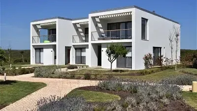 2 Staying Bay House Big 1 768x510