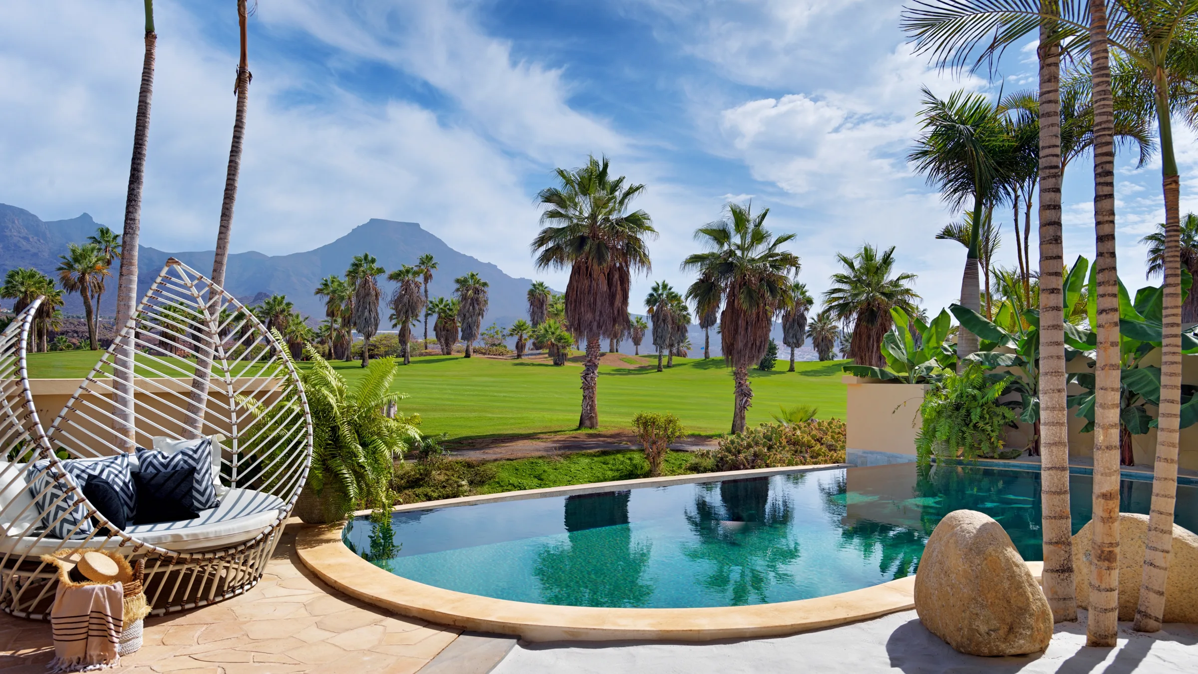 Grand Pool Villa