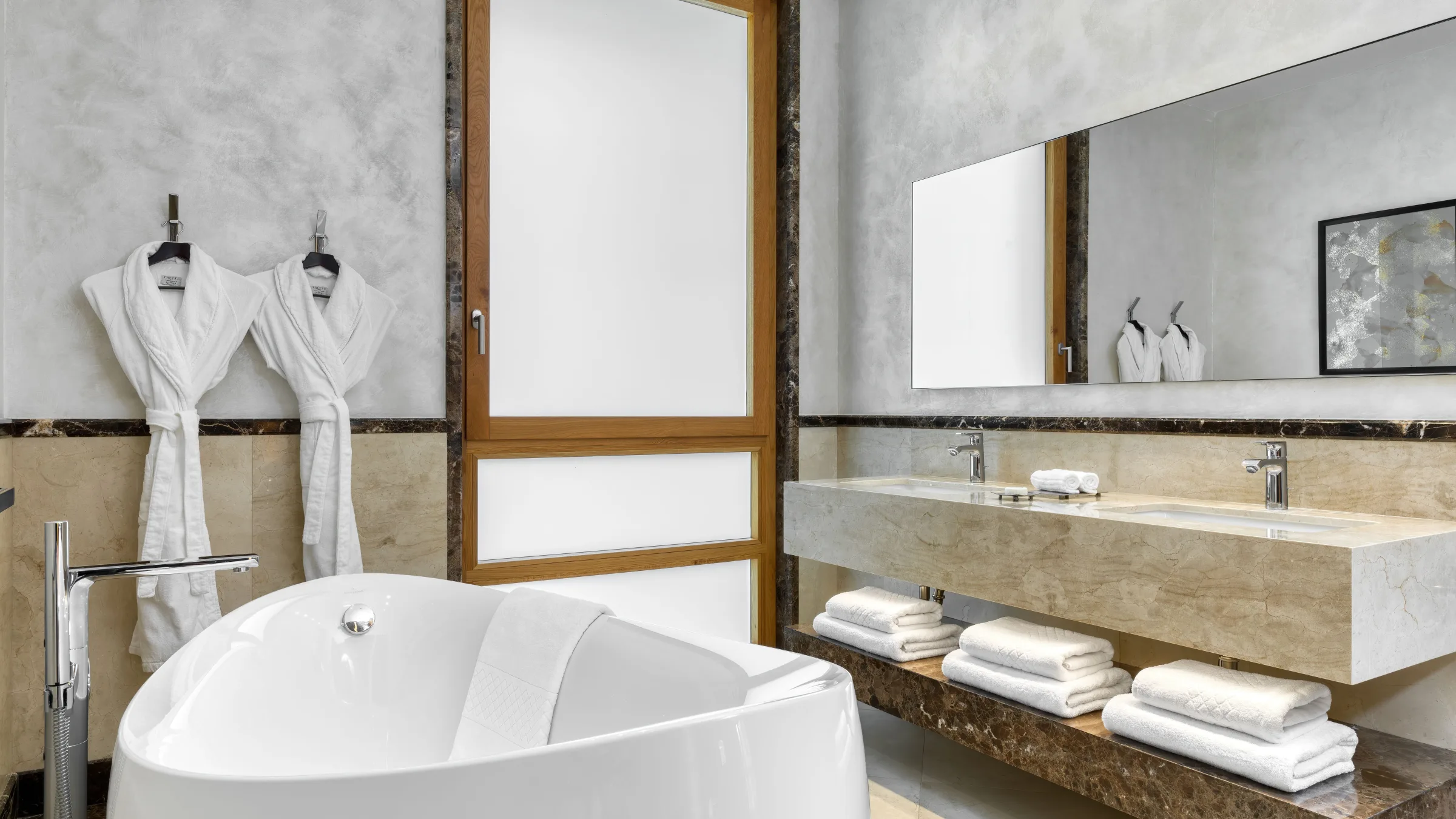 Parklane Limassol Accommodation Park Villa 2 bed Bathroom LR