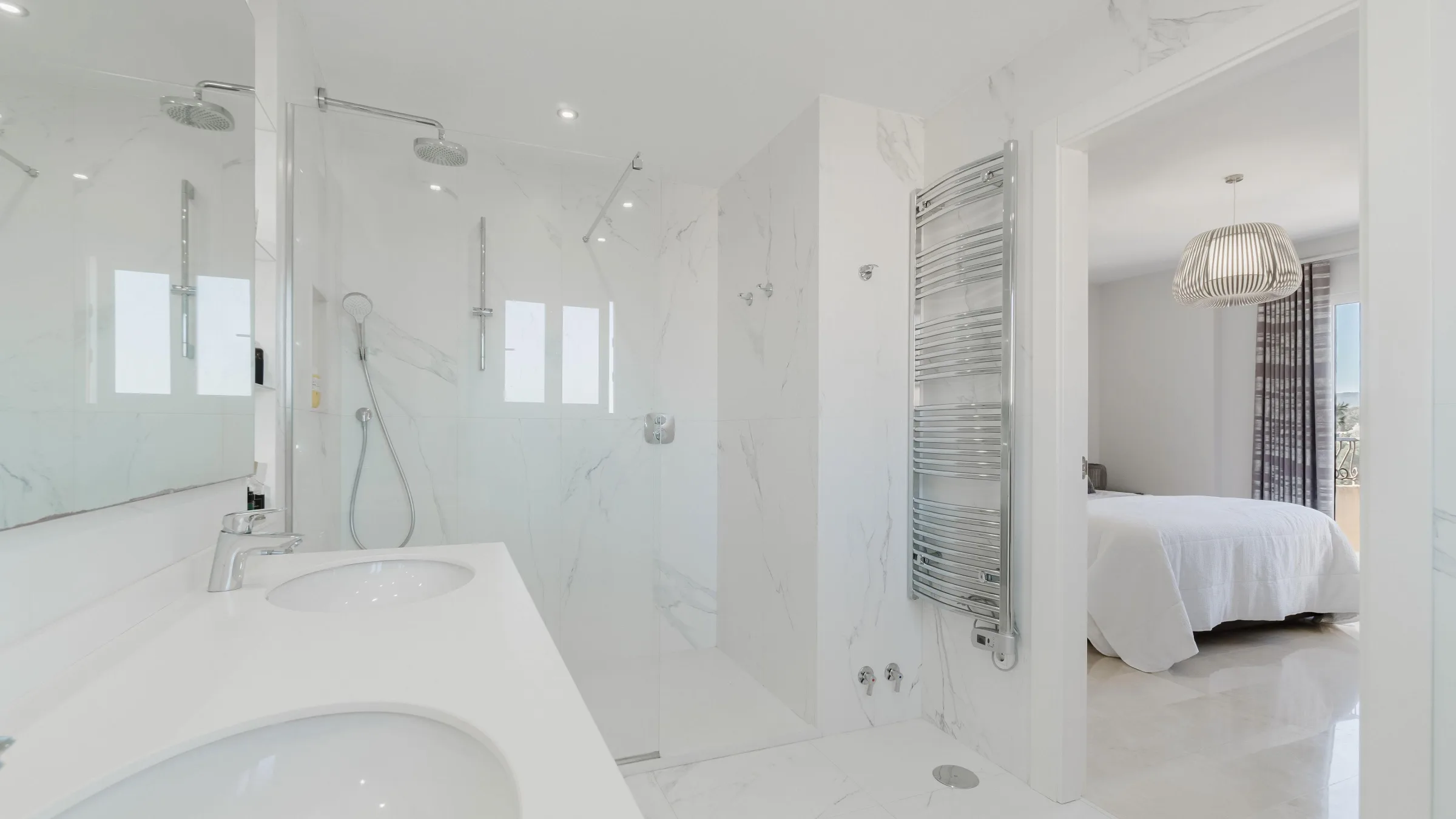 ALB10 Bathroom 3 b