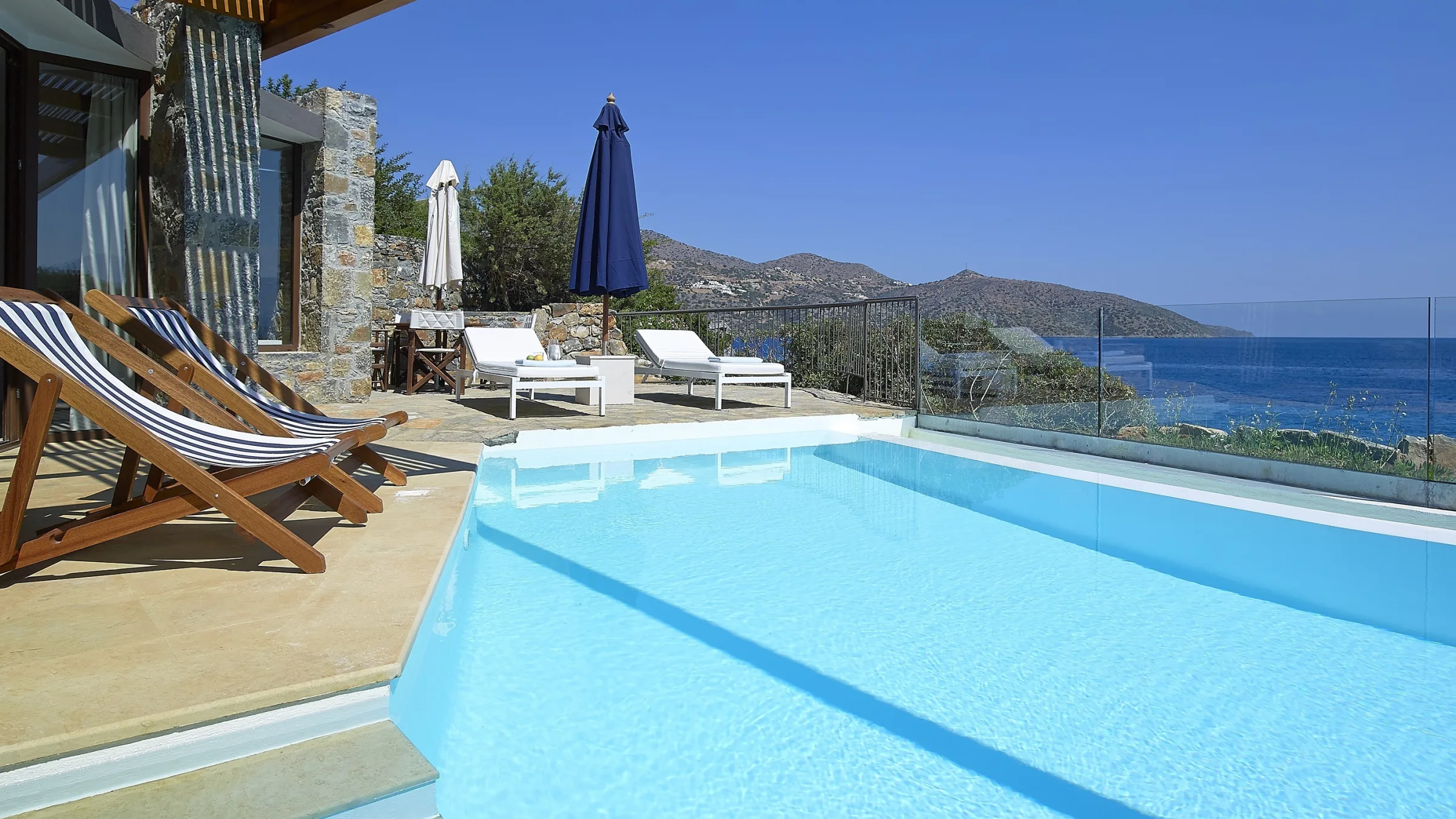 Artemis 2 Bedroom Villa Private Pool Seafront 1 resize mtime20201110131612
