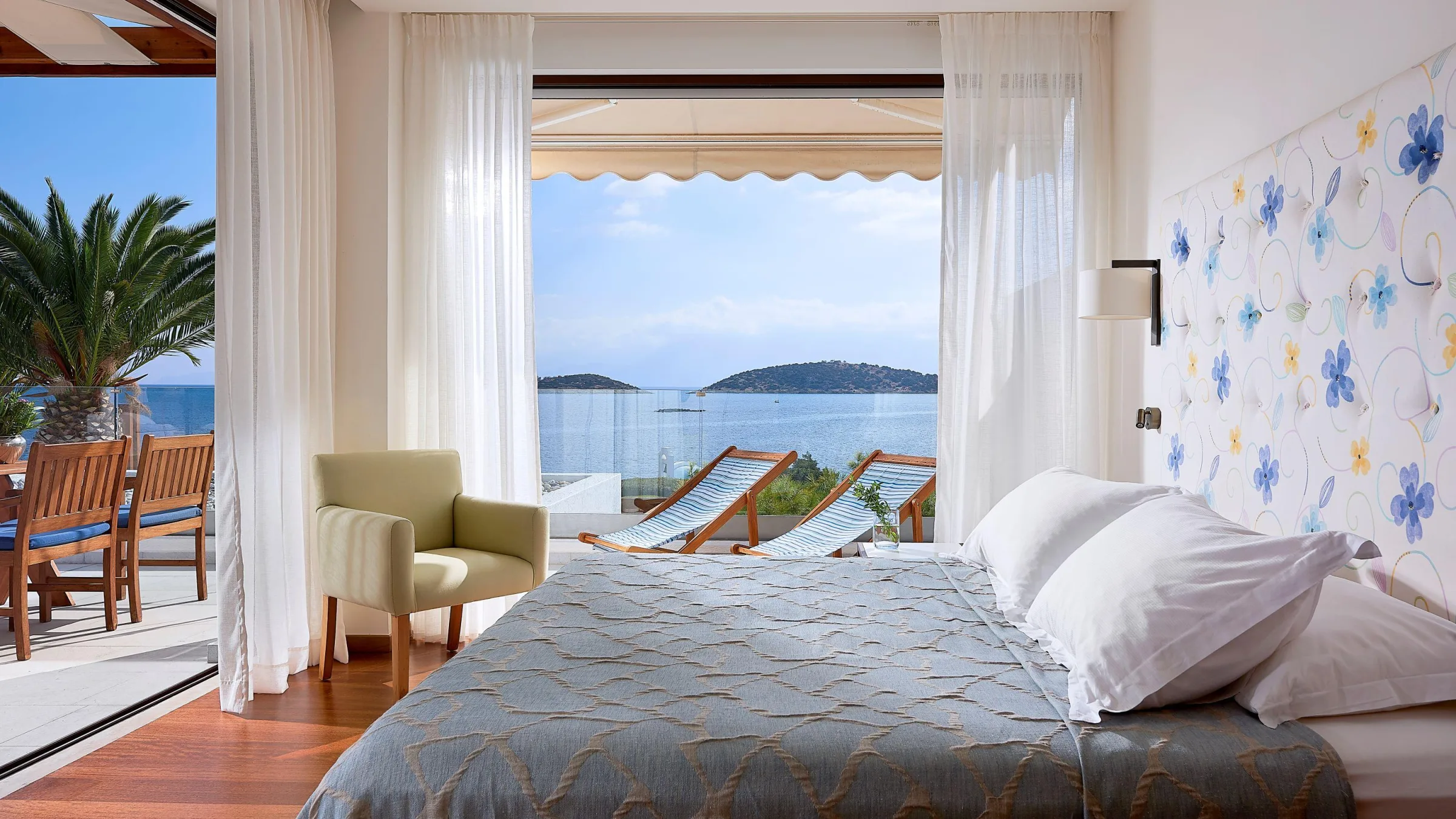 One of Club Suite Private Pool Seafront 1