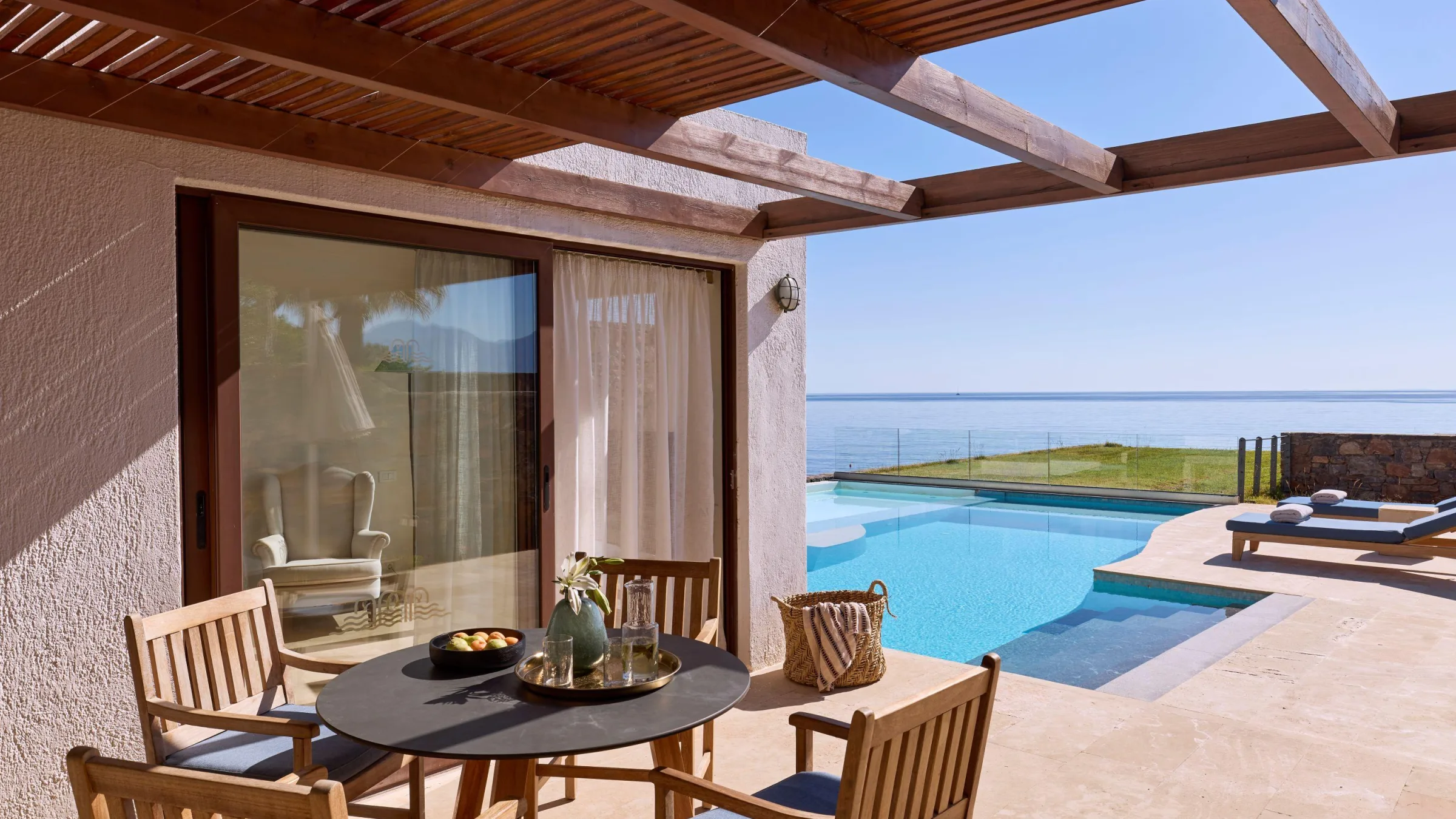 X One of Club Suite Private Pool Seafront SER0983