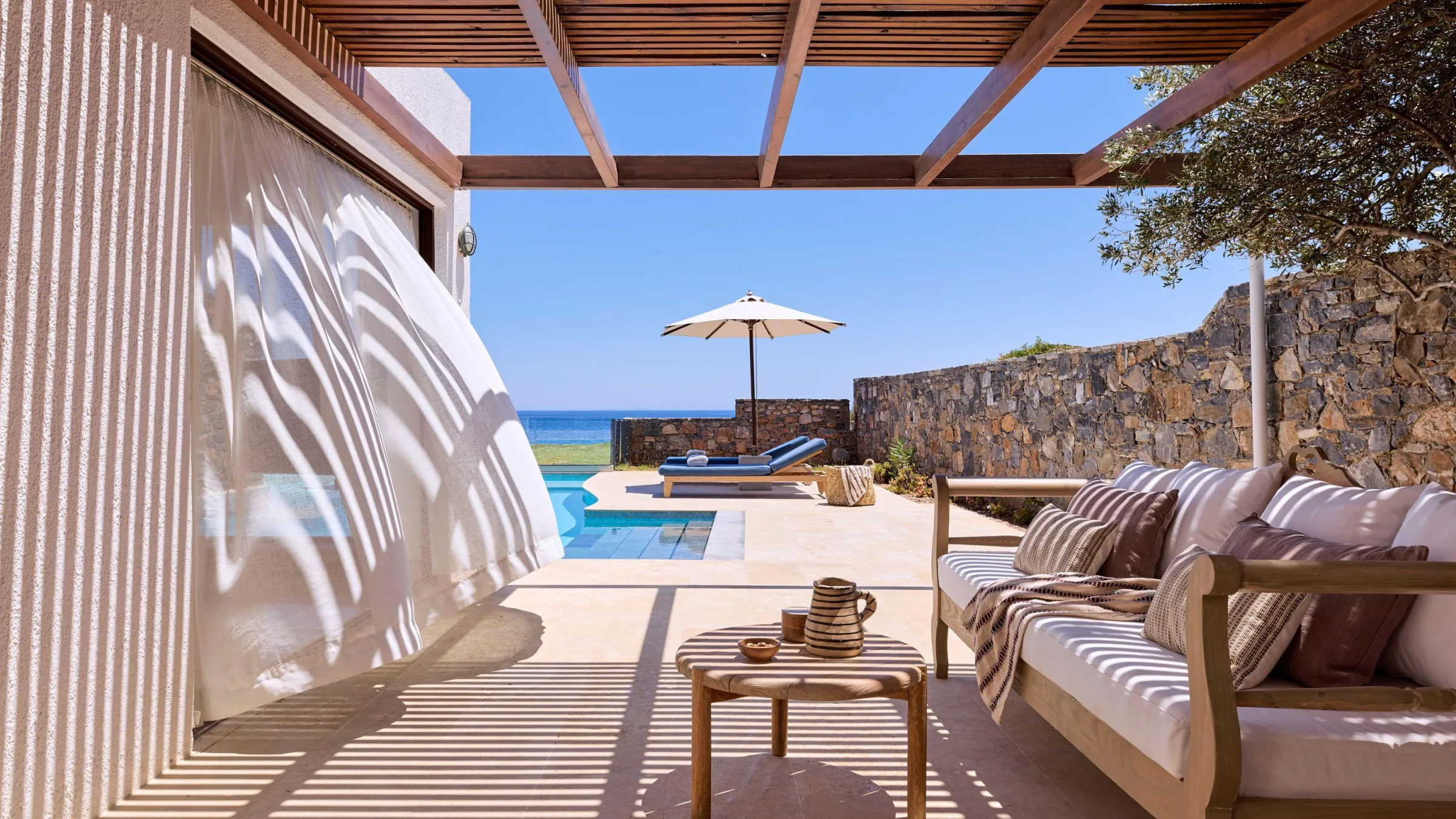 X One of Club Suite Private Pool Seafront SER1051