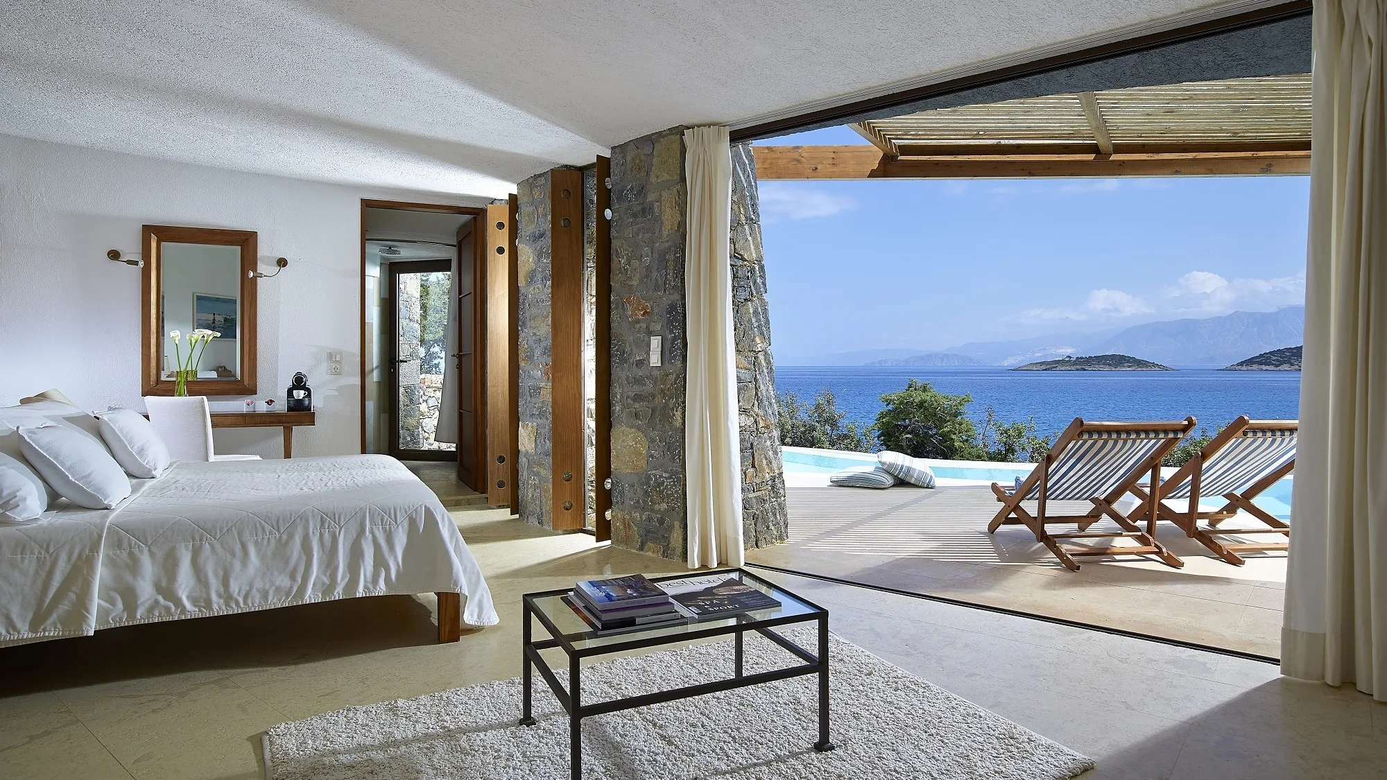 Daphne Chloe 1 Bedroom Villa Private Pool Seafront resize mtime20201110133334