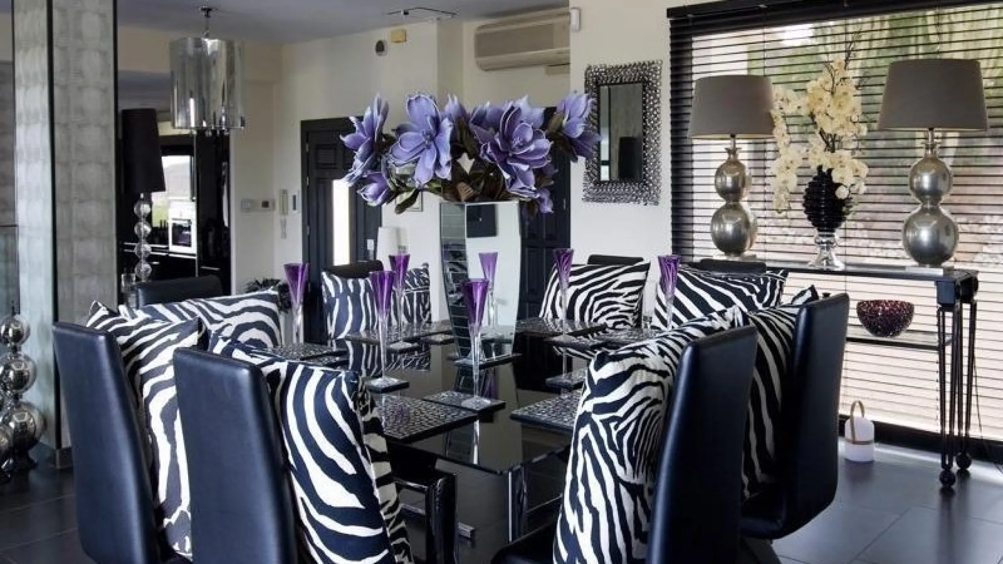 Villa Raya dinning area 1