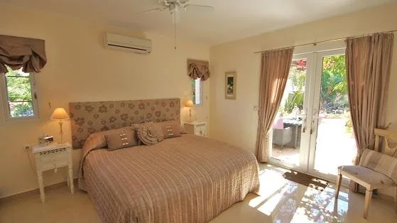 Old Las Higueras 38 0guest bed 2