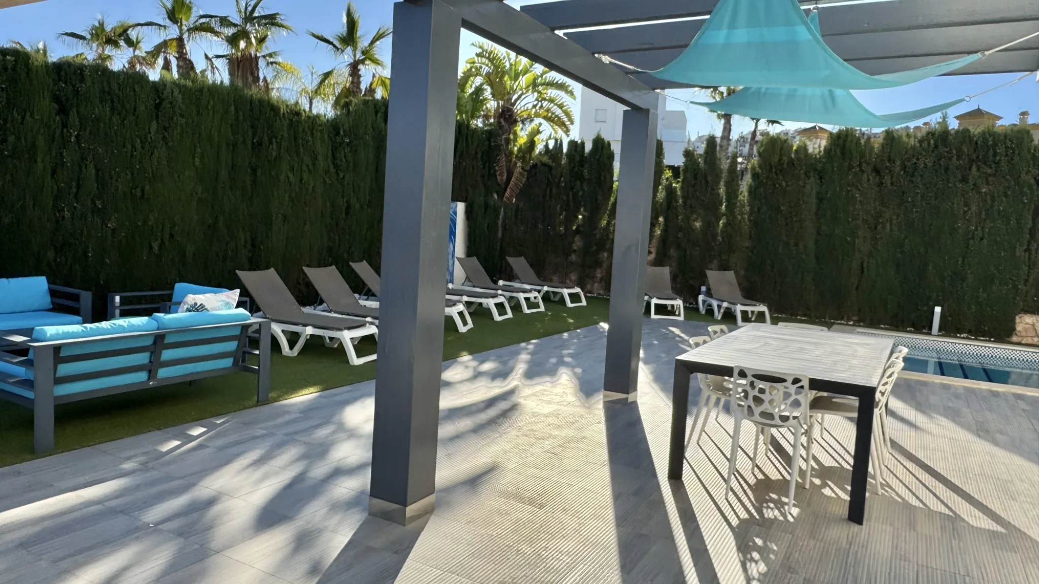 MIM18 terrace sunbathing 2024