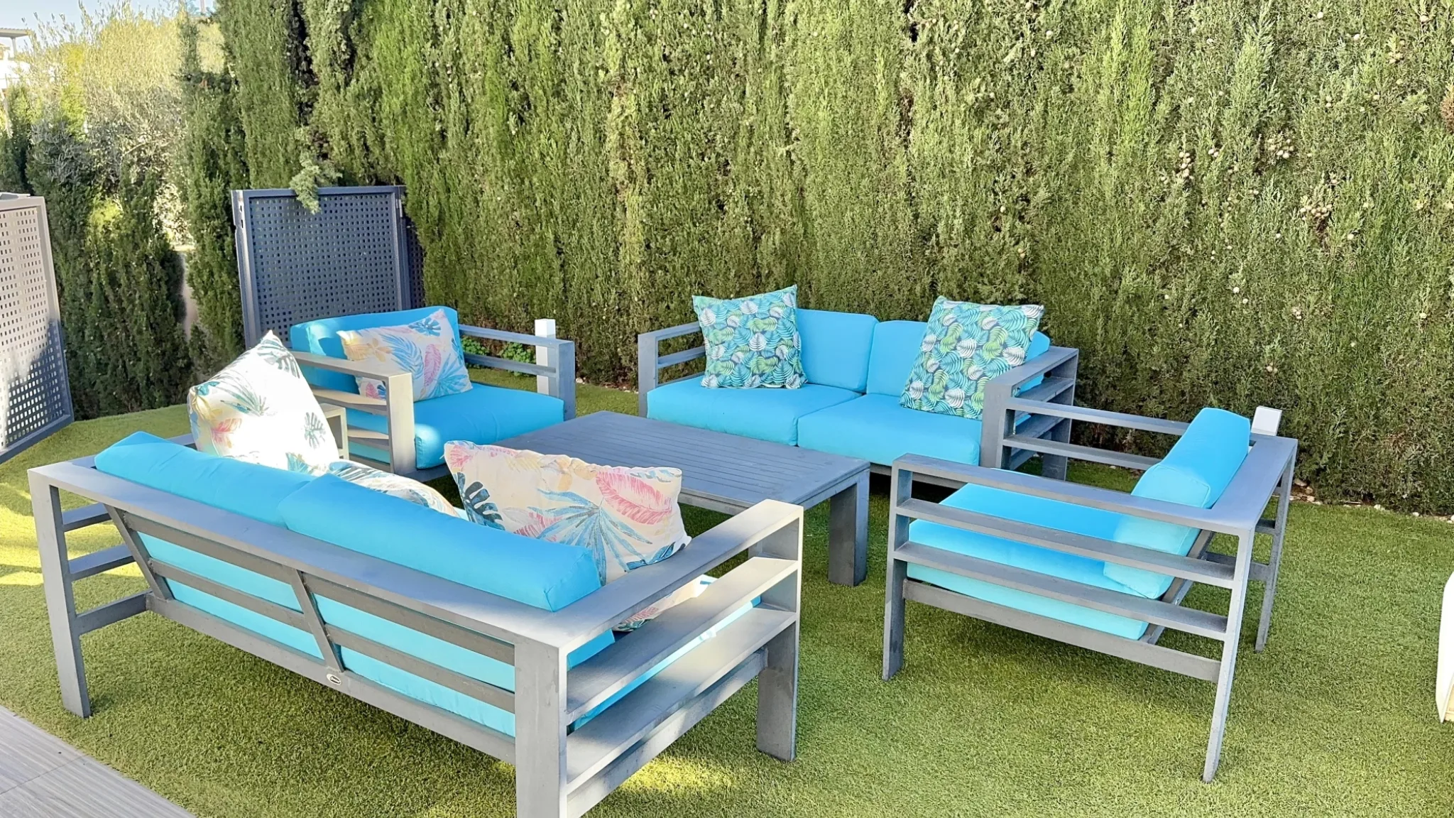 MIM18 outdoor seating 2024