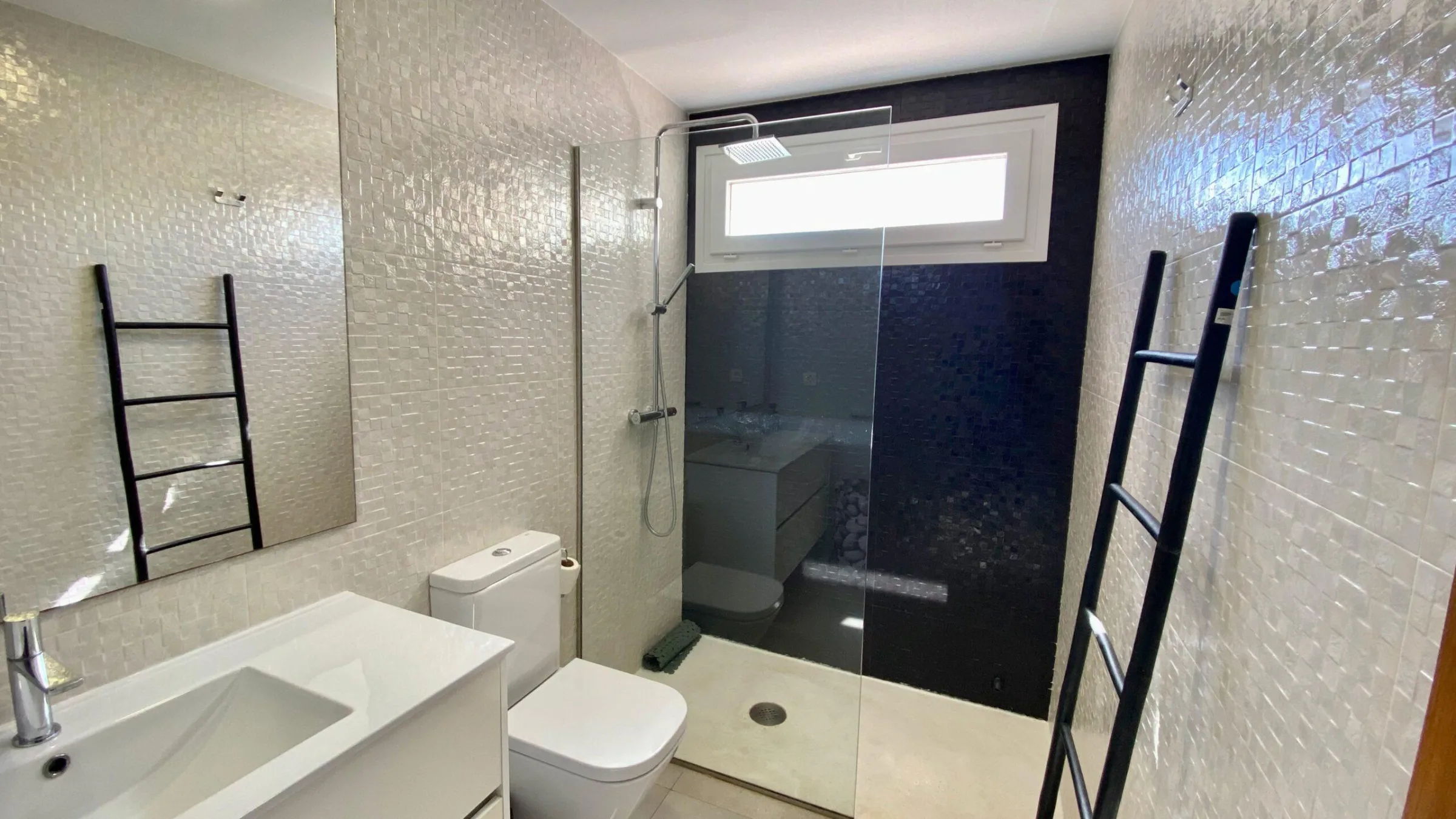 MIM18 Bathroom 3 scaled
