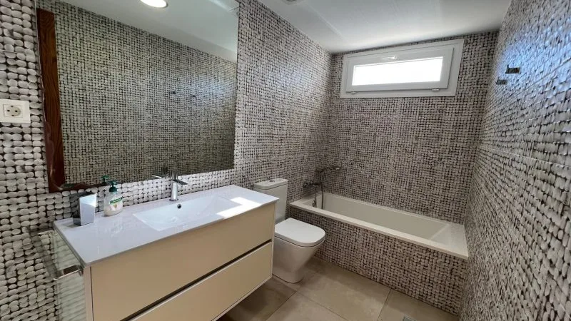 Ensuite master bedroom