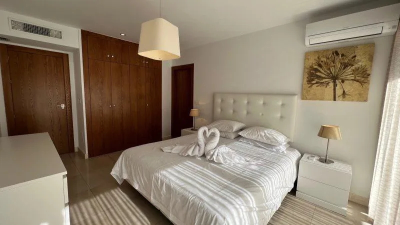 Master bedroom 2 221201 105935