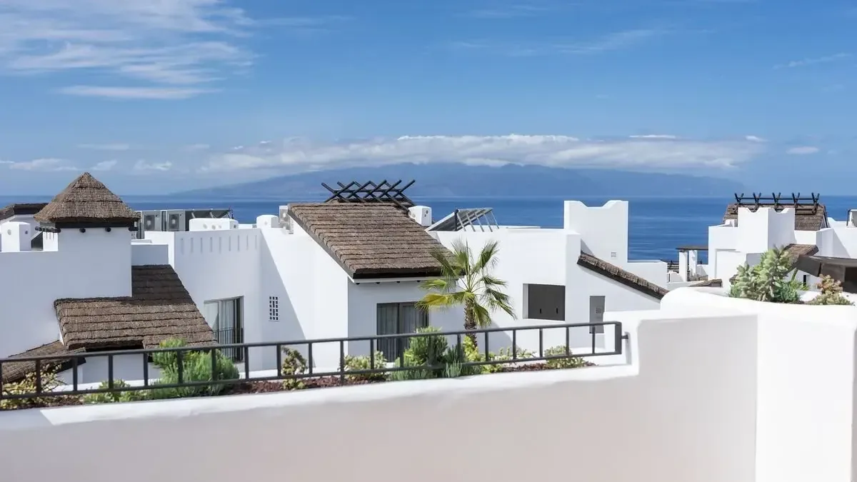 Suite dos dormitorios vistas hotel terrazas abama r