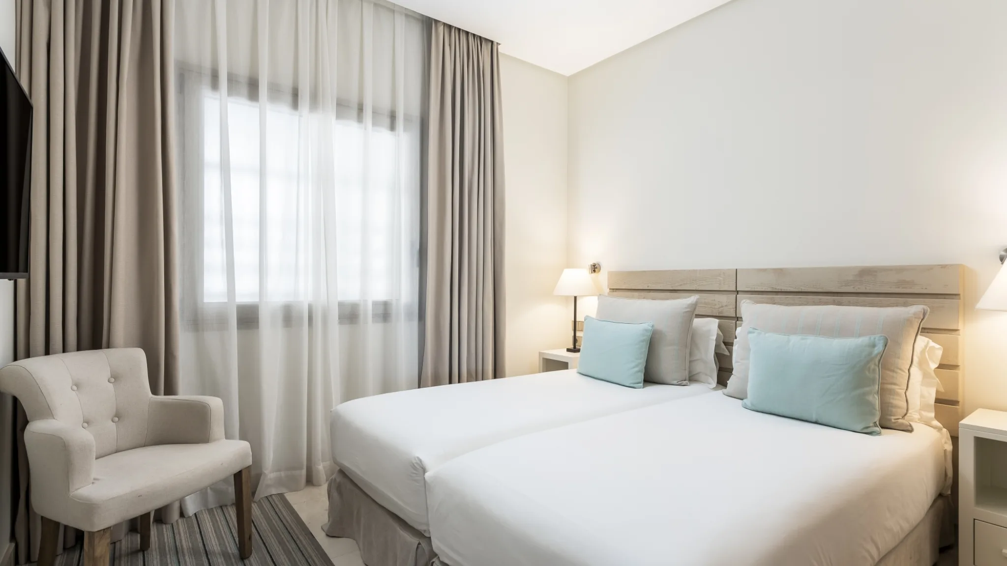 2 Bedroom Suite Sea View 10