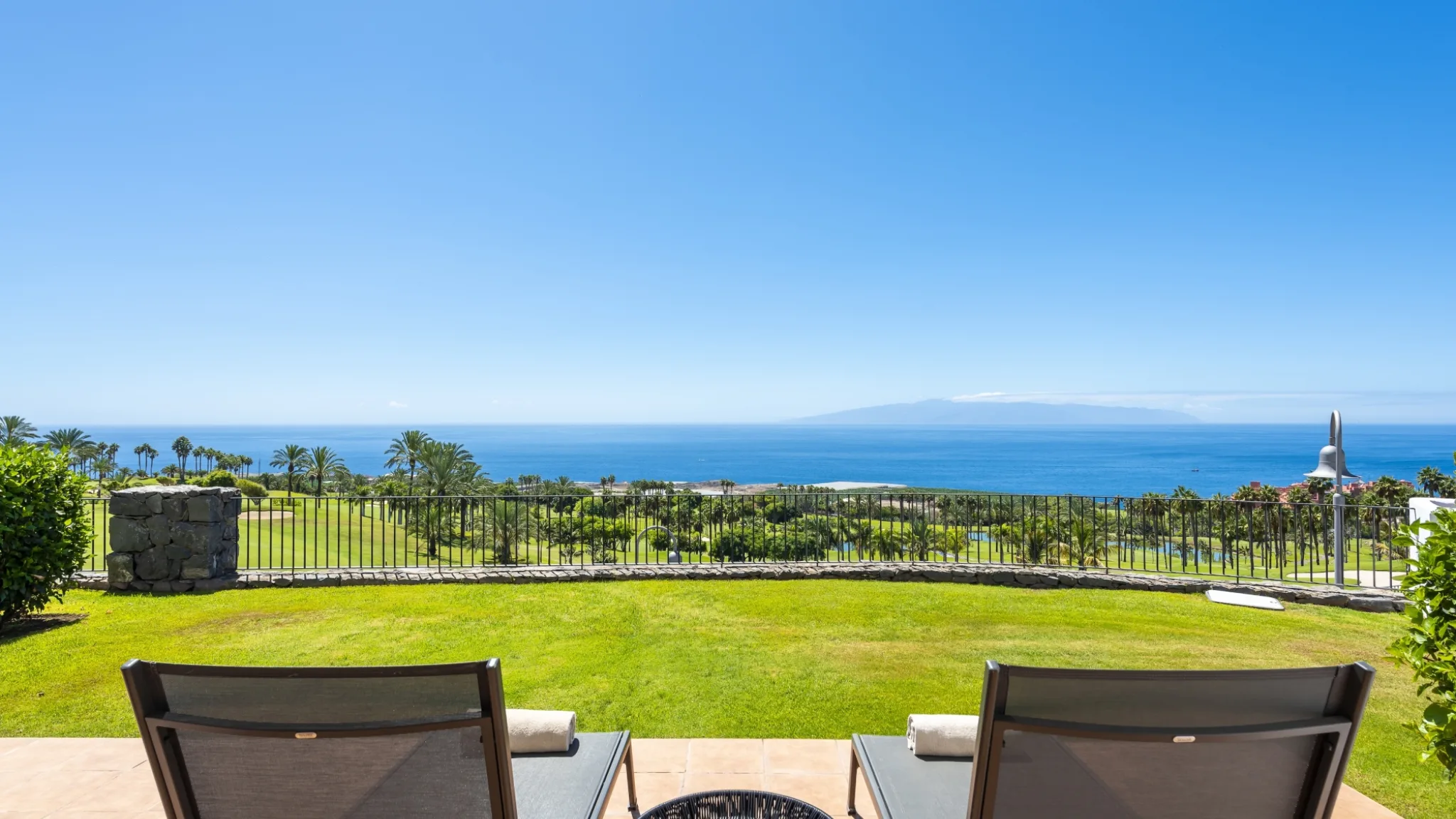 3 Bedroom Suite Sea View Jacuzzi 2