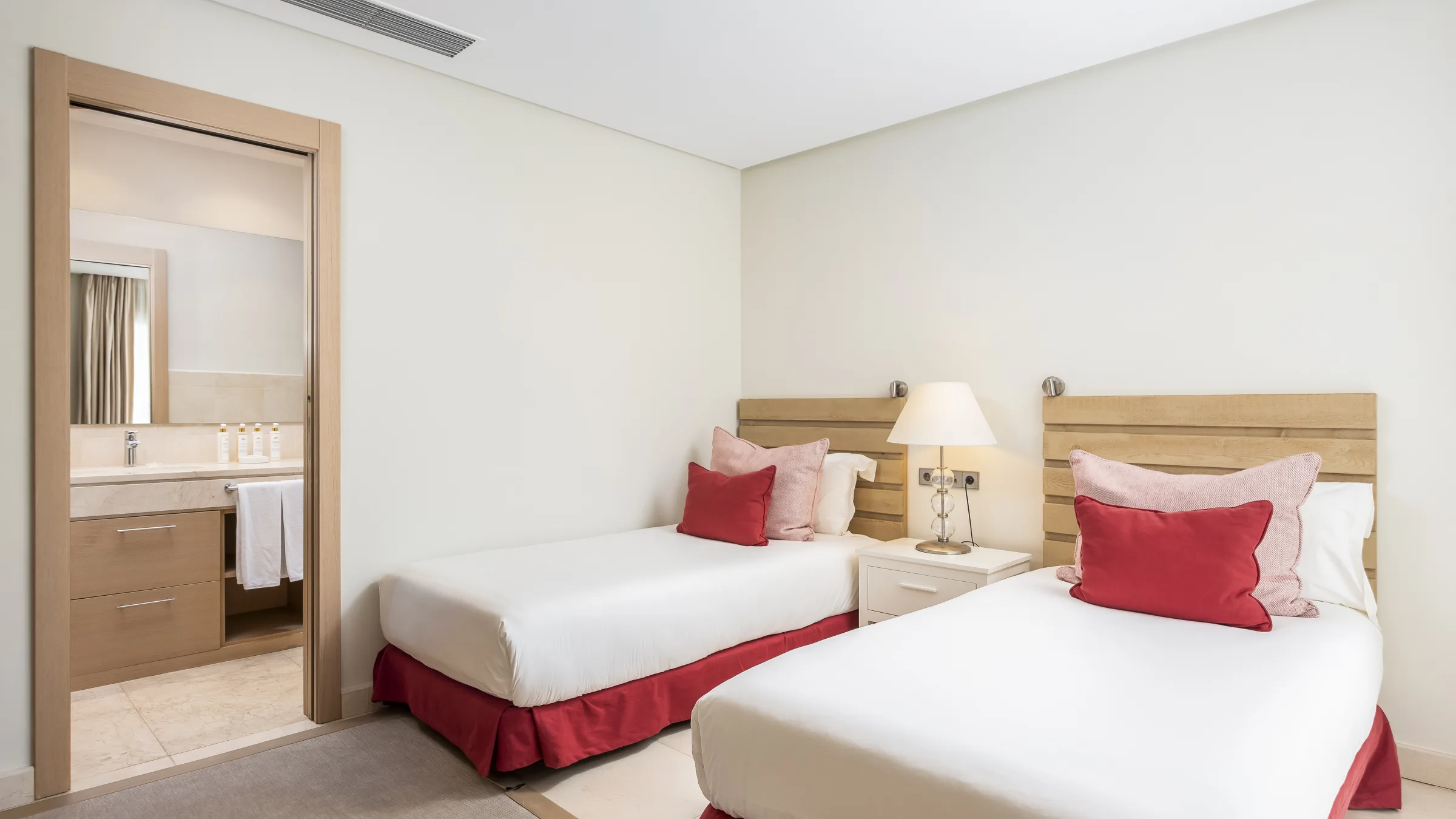 3 Bedroom Suite Sea View 11