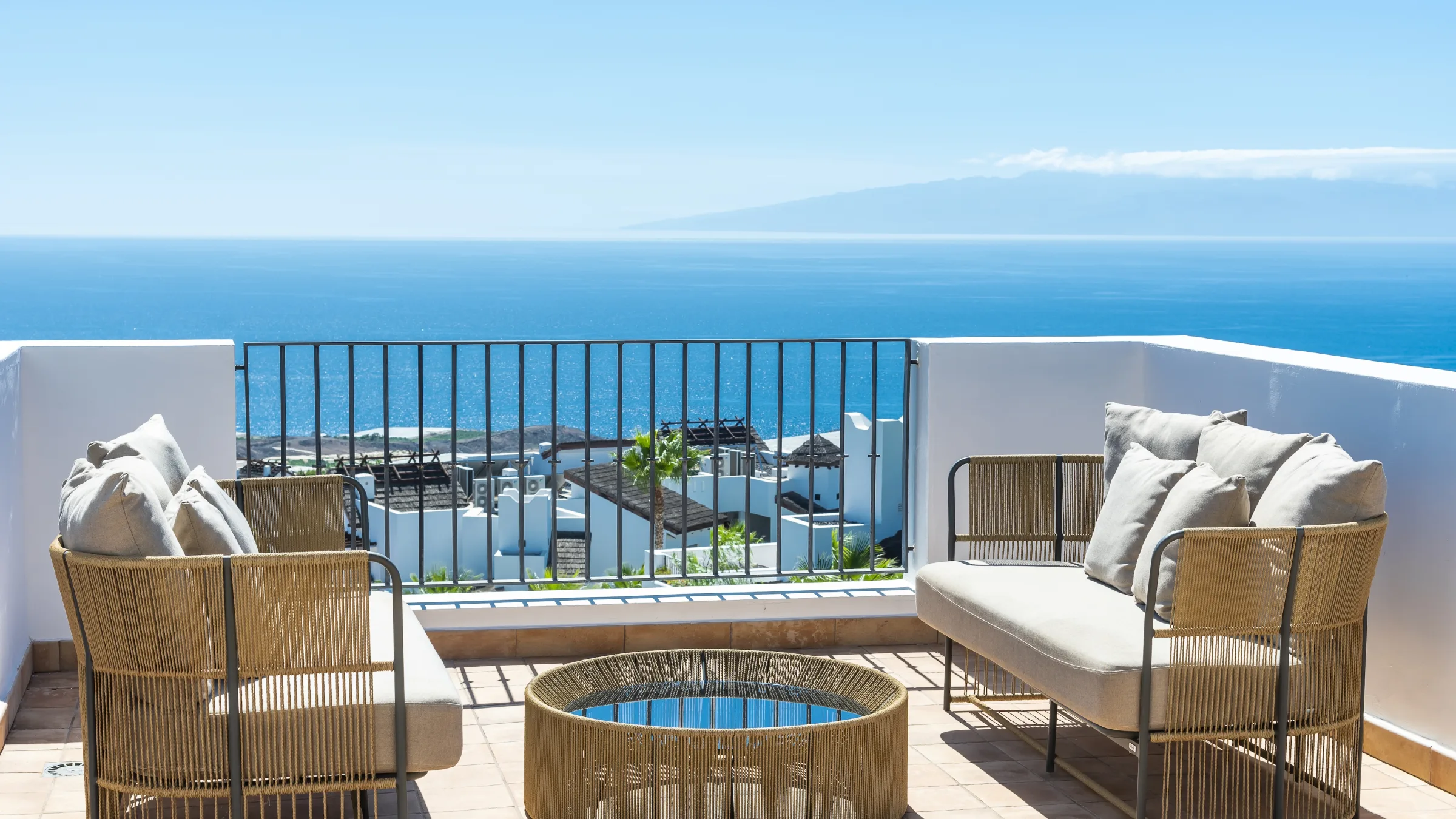 3 Bedroom Suite Sea View 6