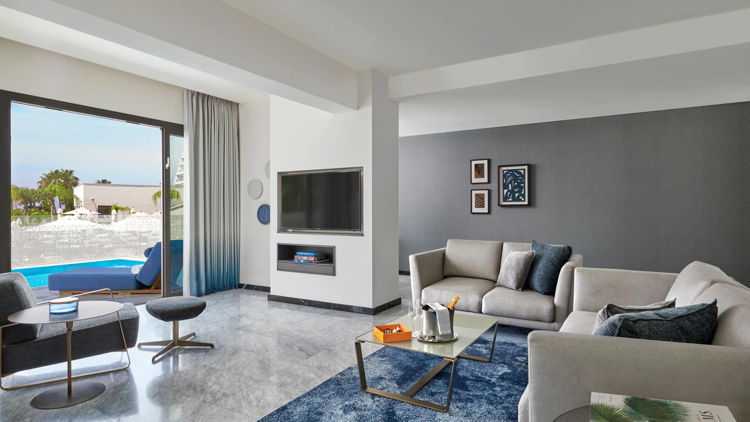 Parklane Limassol Accommodation Lifestyle Suite Living with pool 02 LR