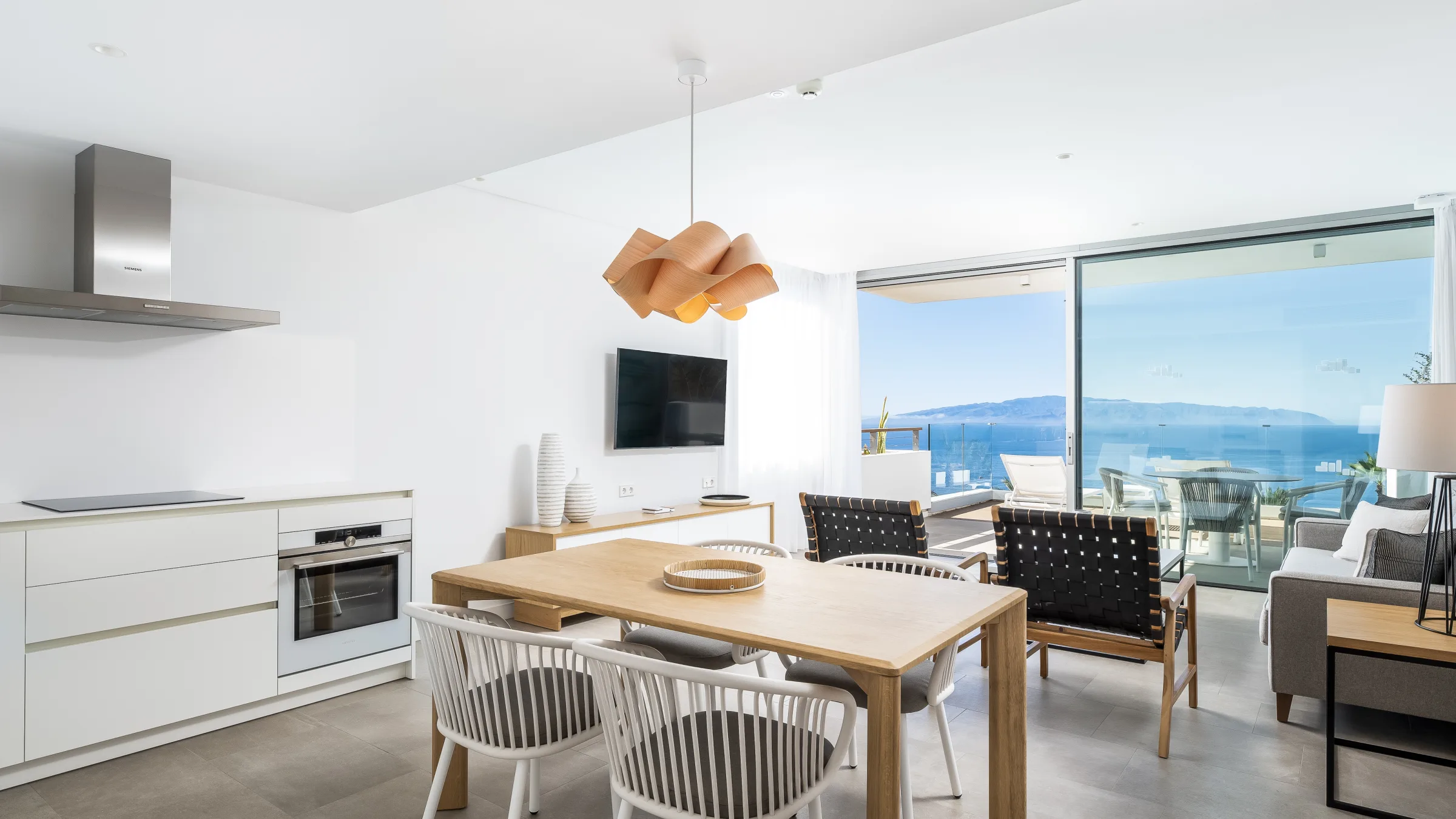 1 V 1 Bedroom Suite with Ocean Views 3