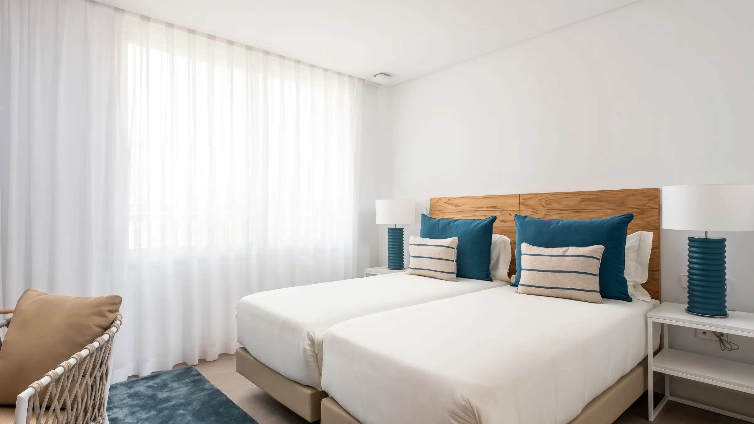 2 V 2 Bedroom Suite with Ocean Views 11