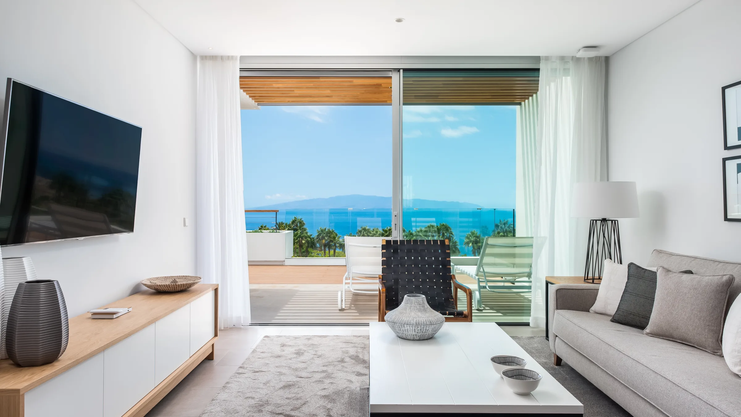 2 V 2 Bedroom Suite with Ocean Views 4