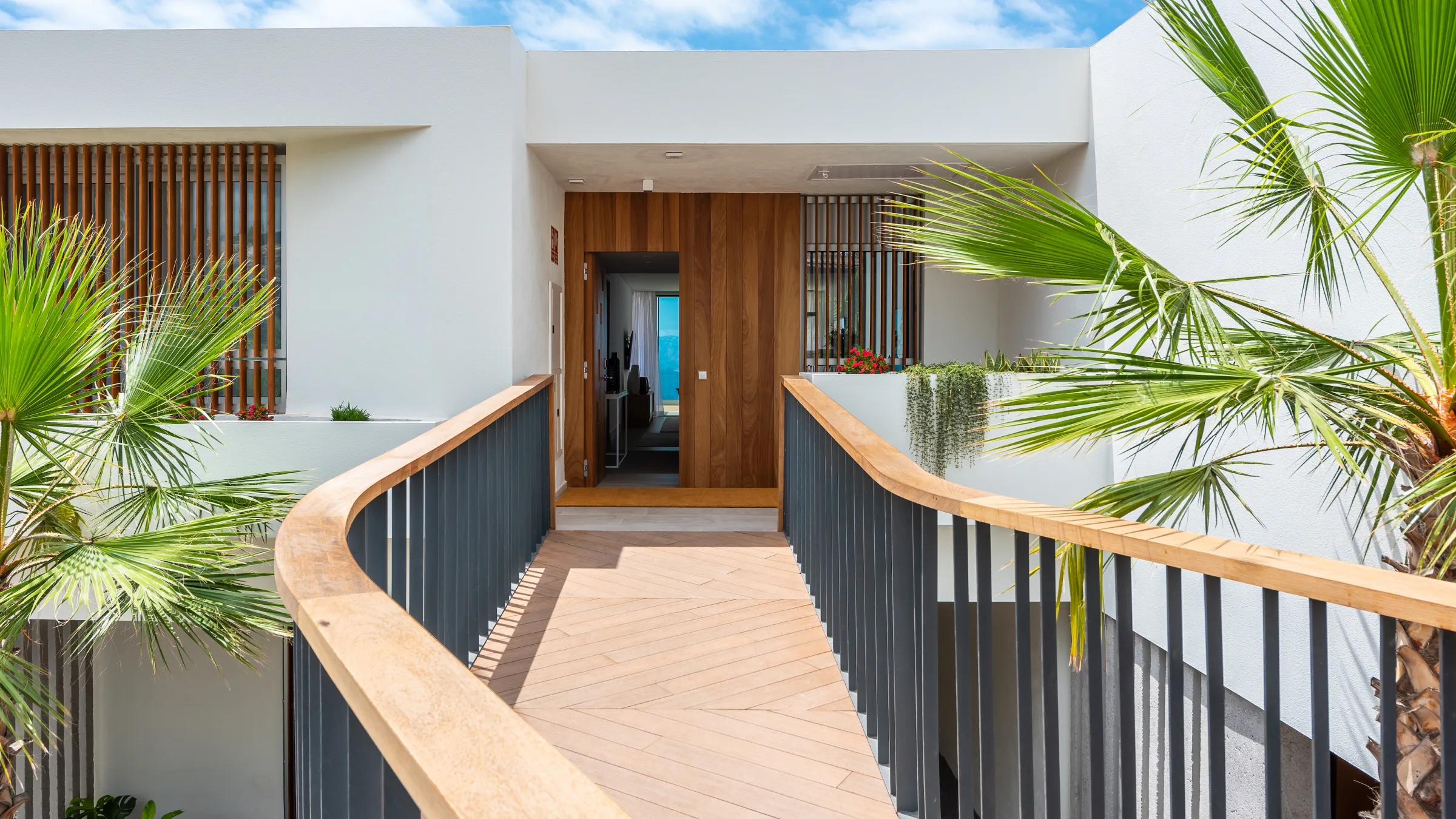 3 V 3 Bedroom Suite with Ocean Views 1