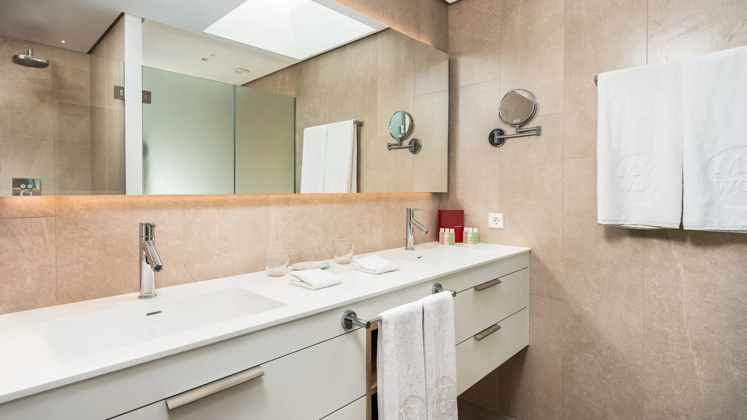 3 V 3 Bedroom Suite with Ocean Views 12