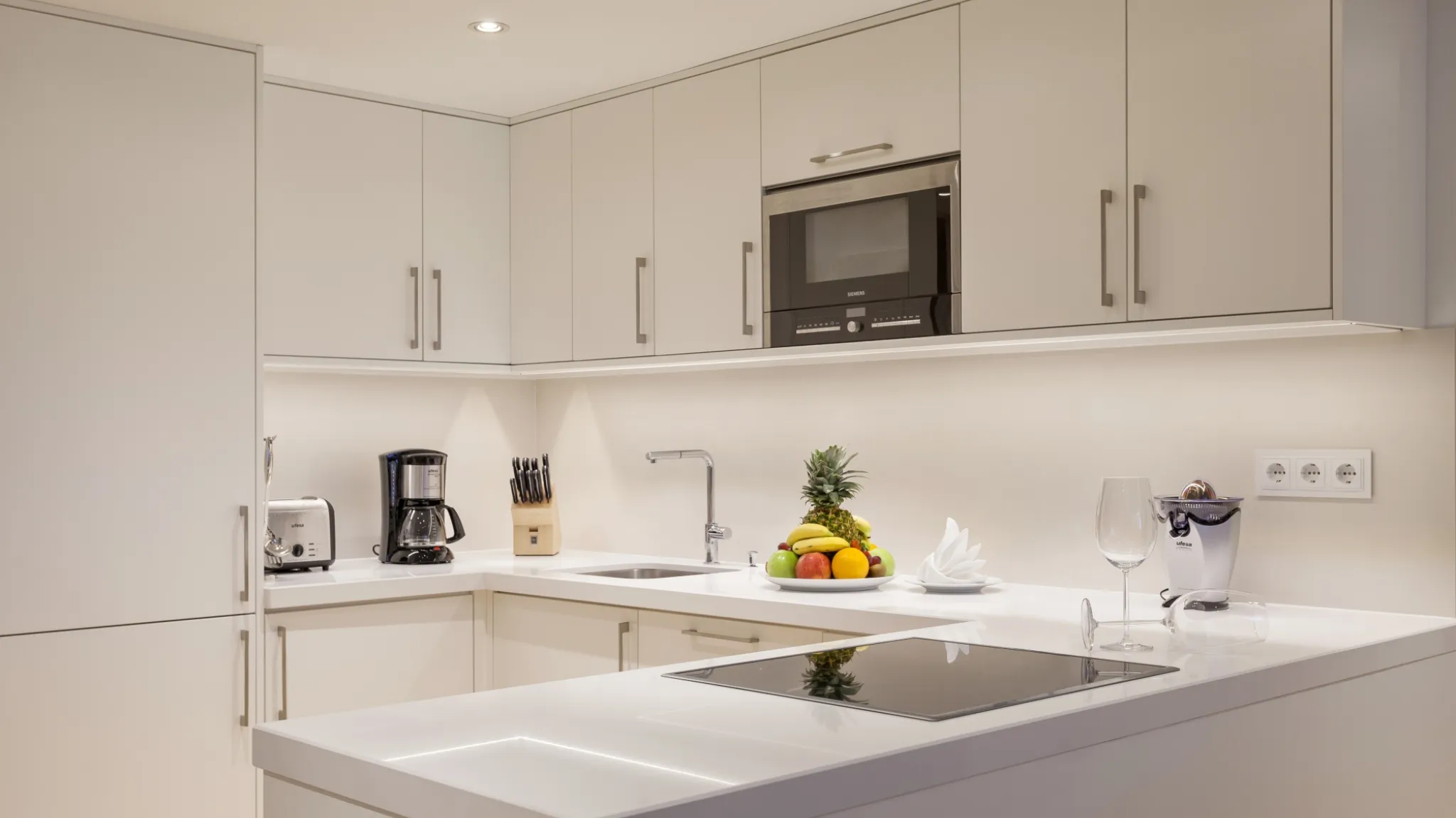 9 One Two Bedroom Ocean Suite Kitchen