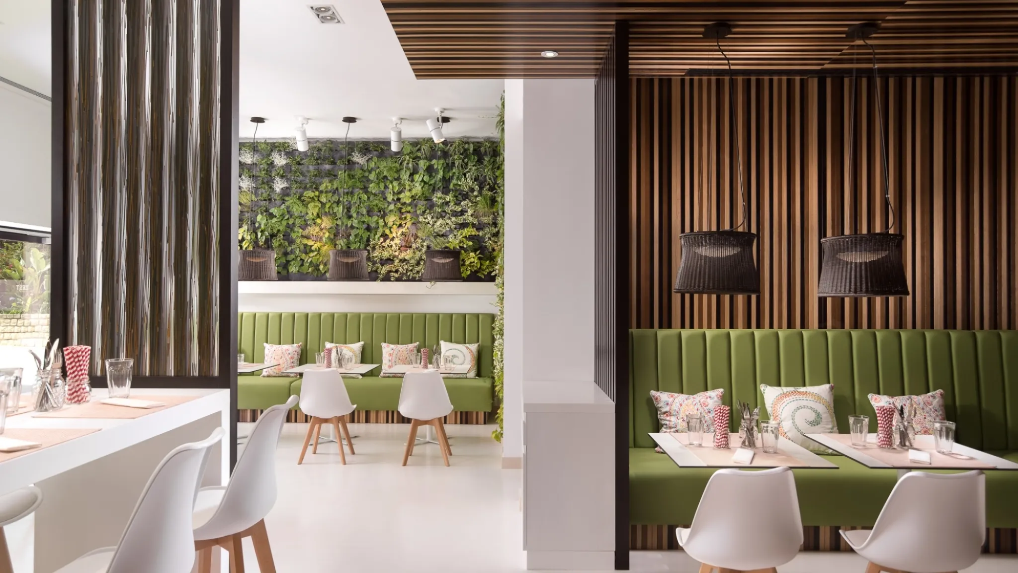 21 Zest Restaurant In property