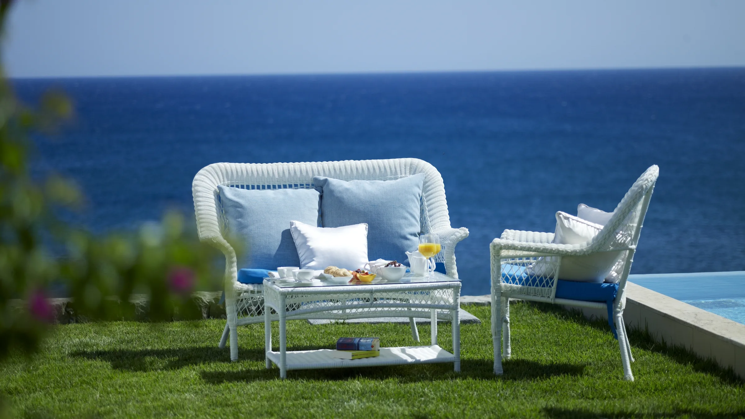 Platinum Beach Family Suite Sea View with Pool 3