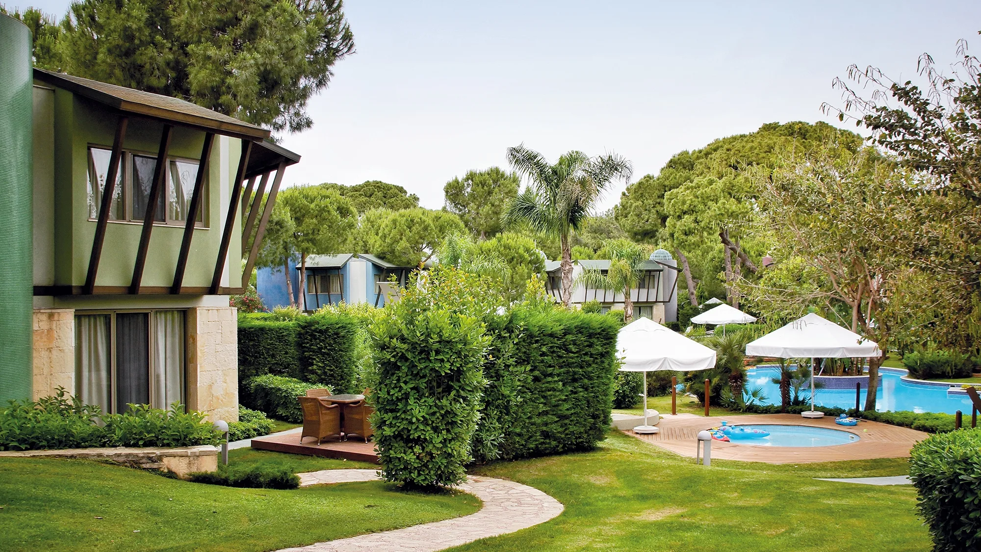 Select Villa10 Verde Resort1