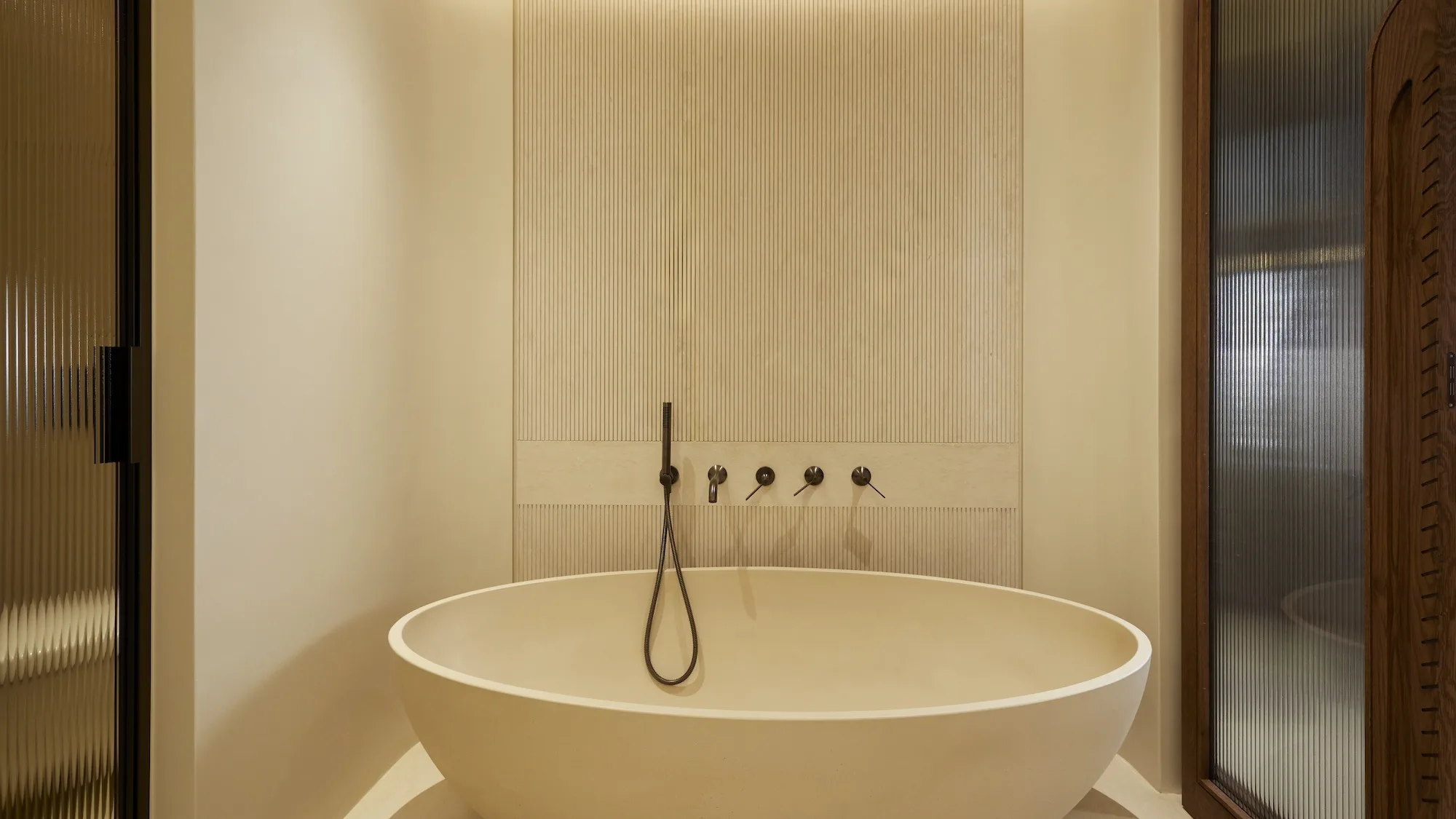 DC TC Suite One Bedroom Pool Master Bathroom 01 copy