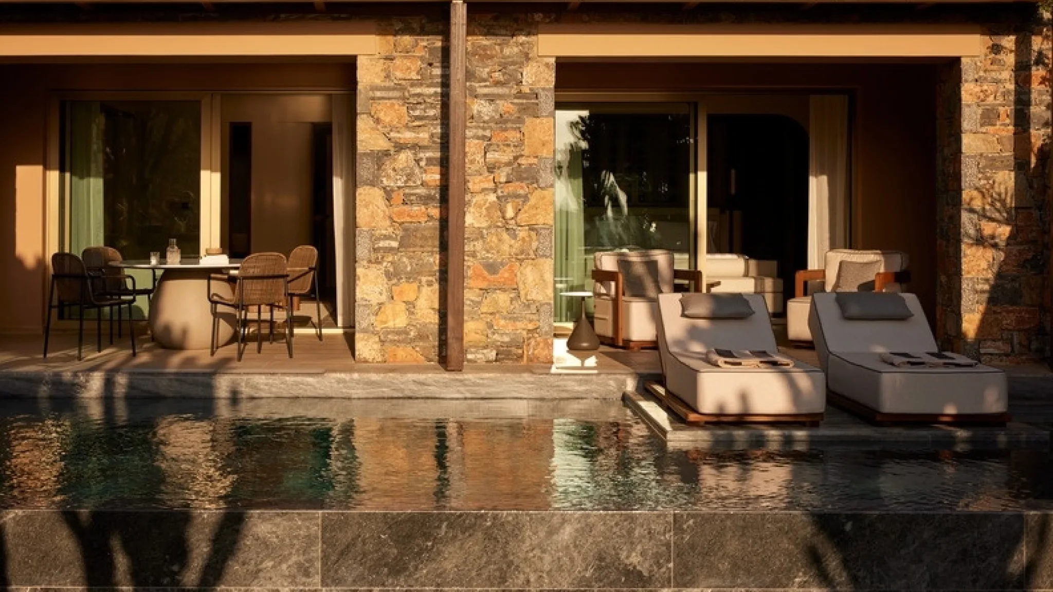 DC TC Suite Premium One Bedroom Pool Outdoor Morning 01