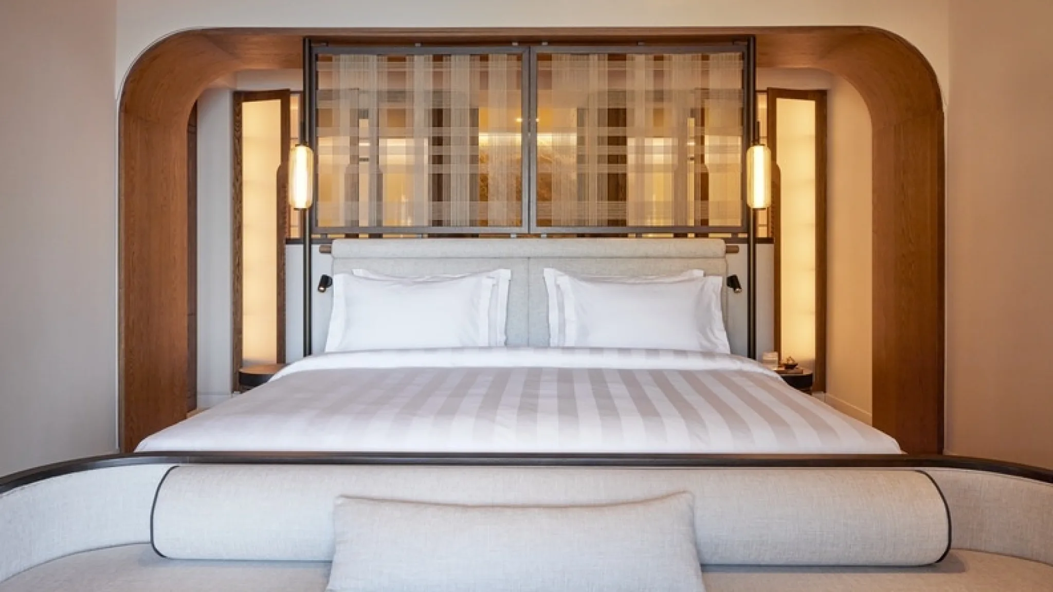 DC TC Suite Premium One Bedroom Pool Bedroom 03