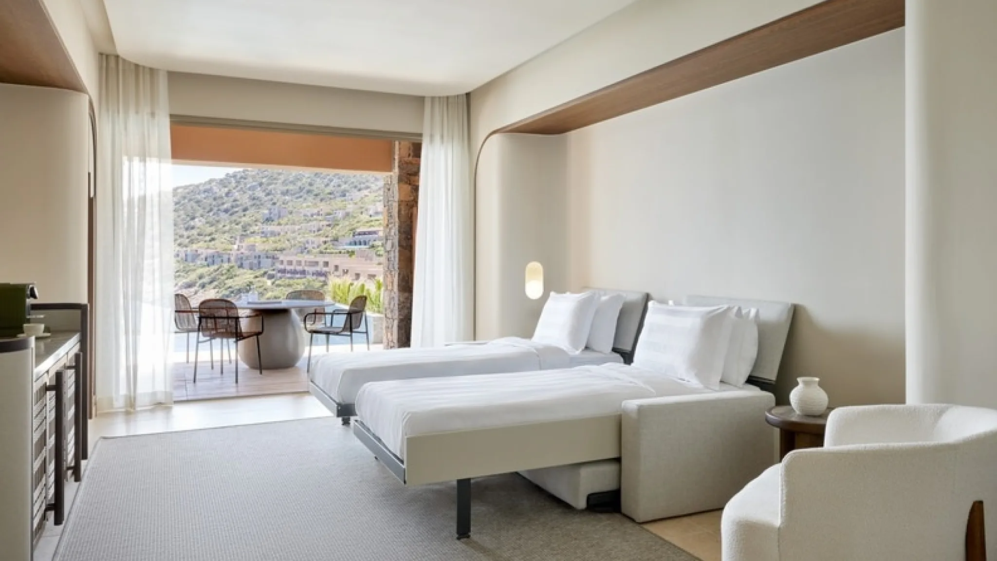 DC TC Suite Premium One Bedroom Pool Living Room Wall Bed 01