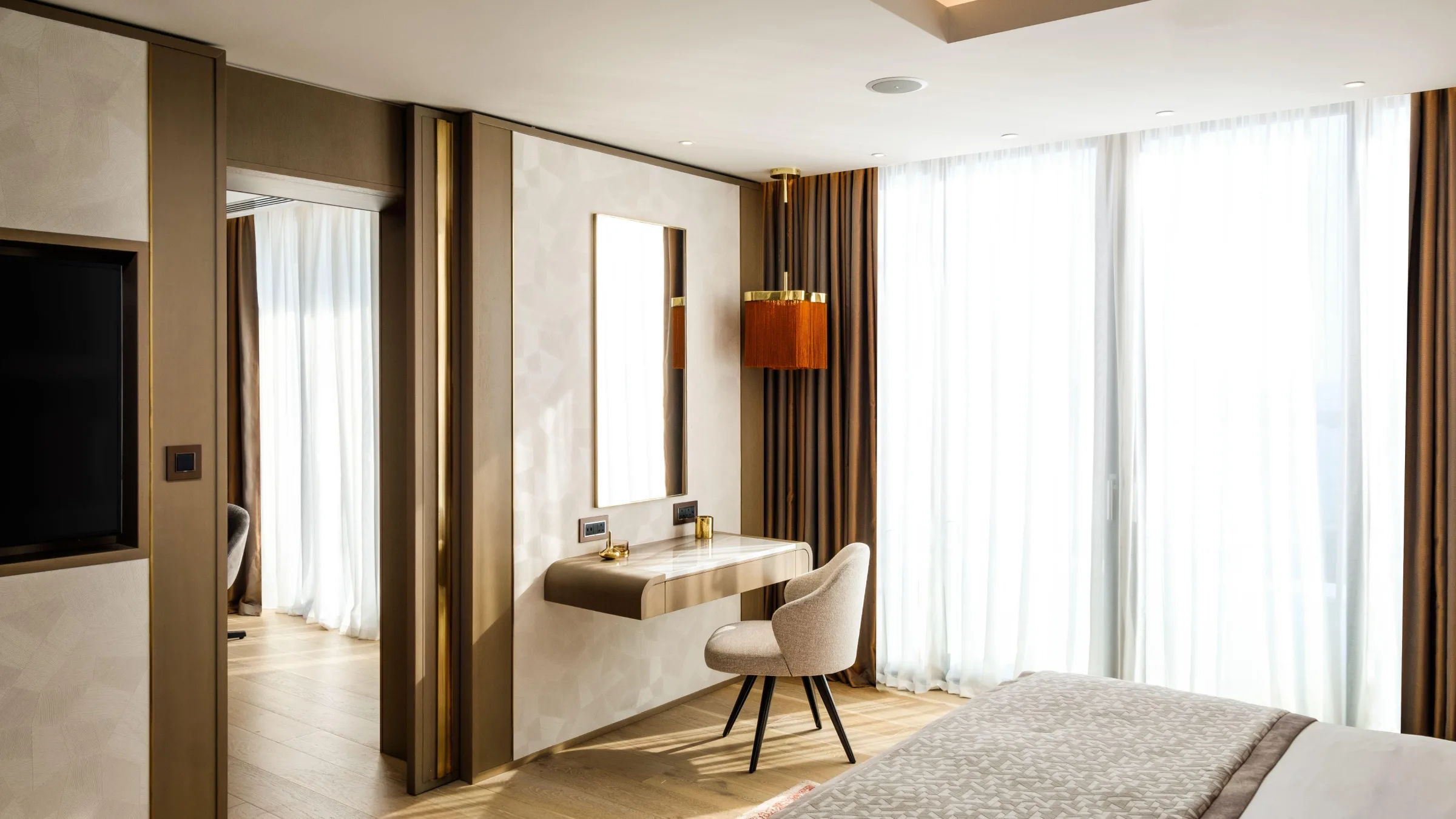 Parklane Limassol Accommodation Diamond Suite Vanity LR