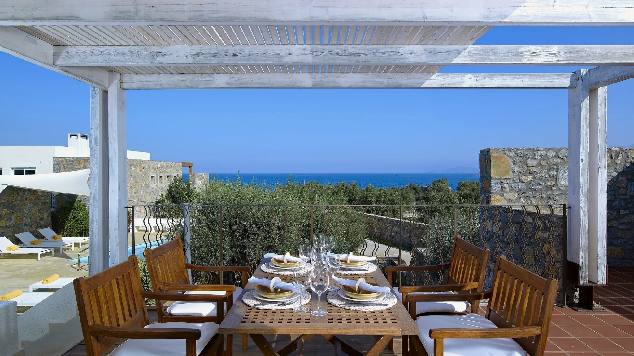 The Olives House 4 Bedroom Villa Seafront Private Pool resize mtime20201110135815